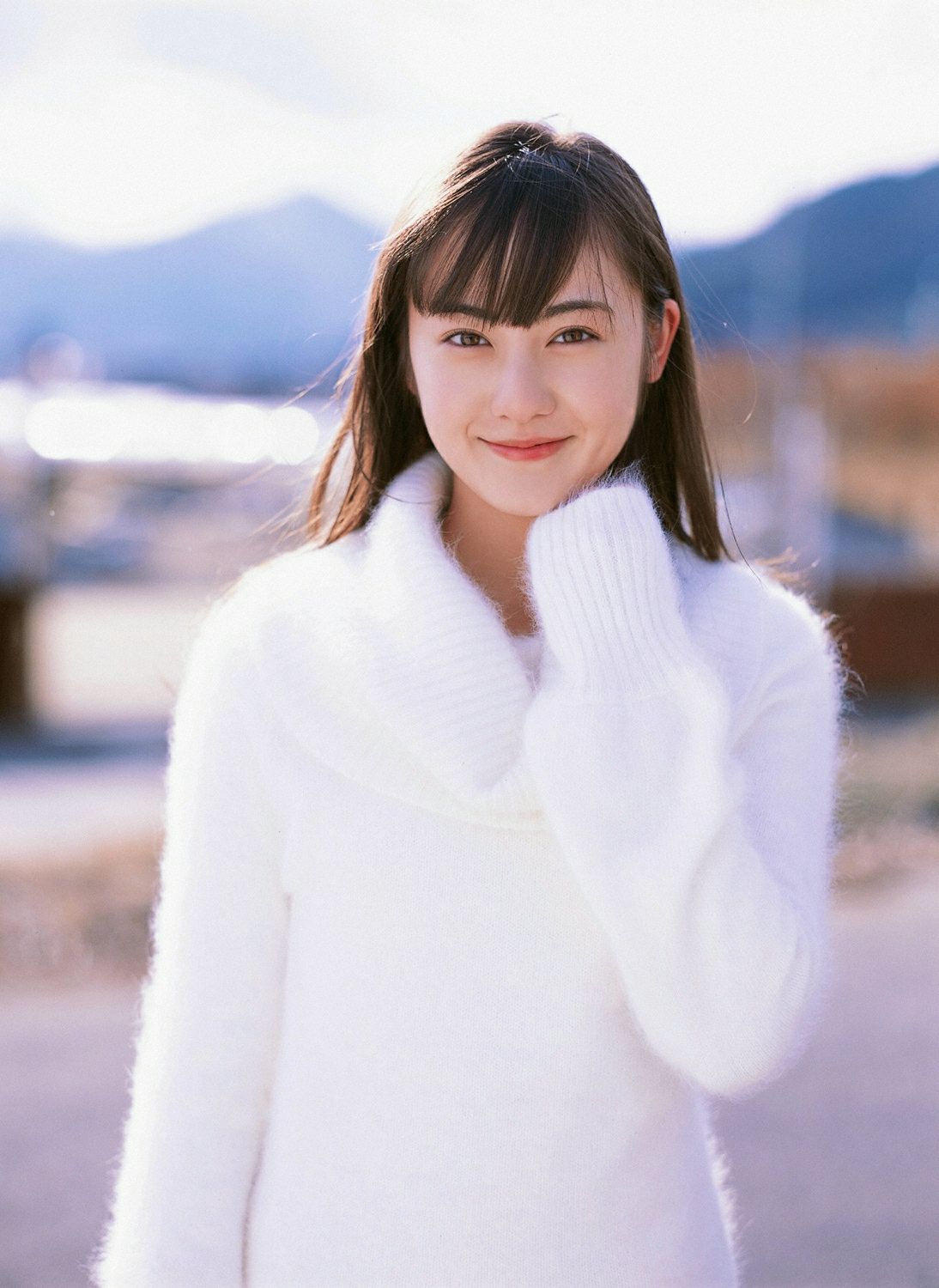 Meari Matsuyama 松山メアリ UNDERAGE!  [YS Web] Vol.249