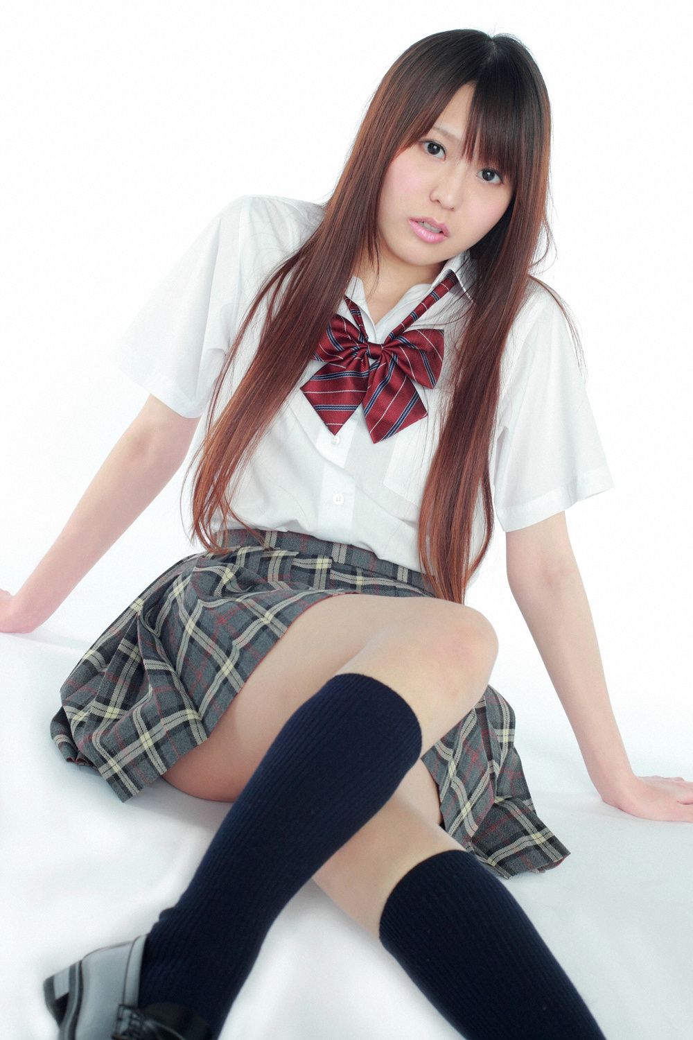Momo Shirakawa 白川桃《乙女学院 “桃ロリ娘”入学!!》 [YS Web] Vol.309