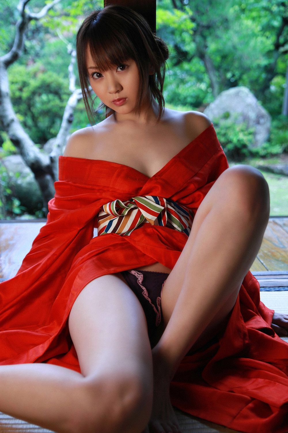 浜田翔子《禁断の柔肌》 [YS Web] Vol.328