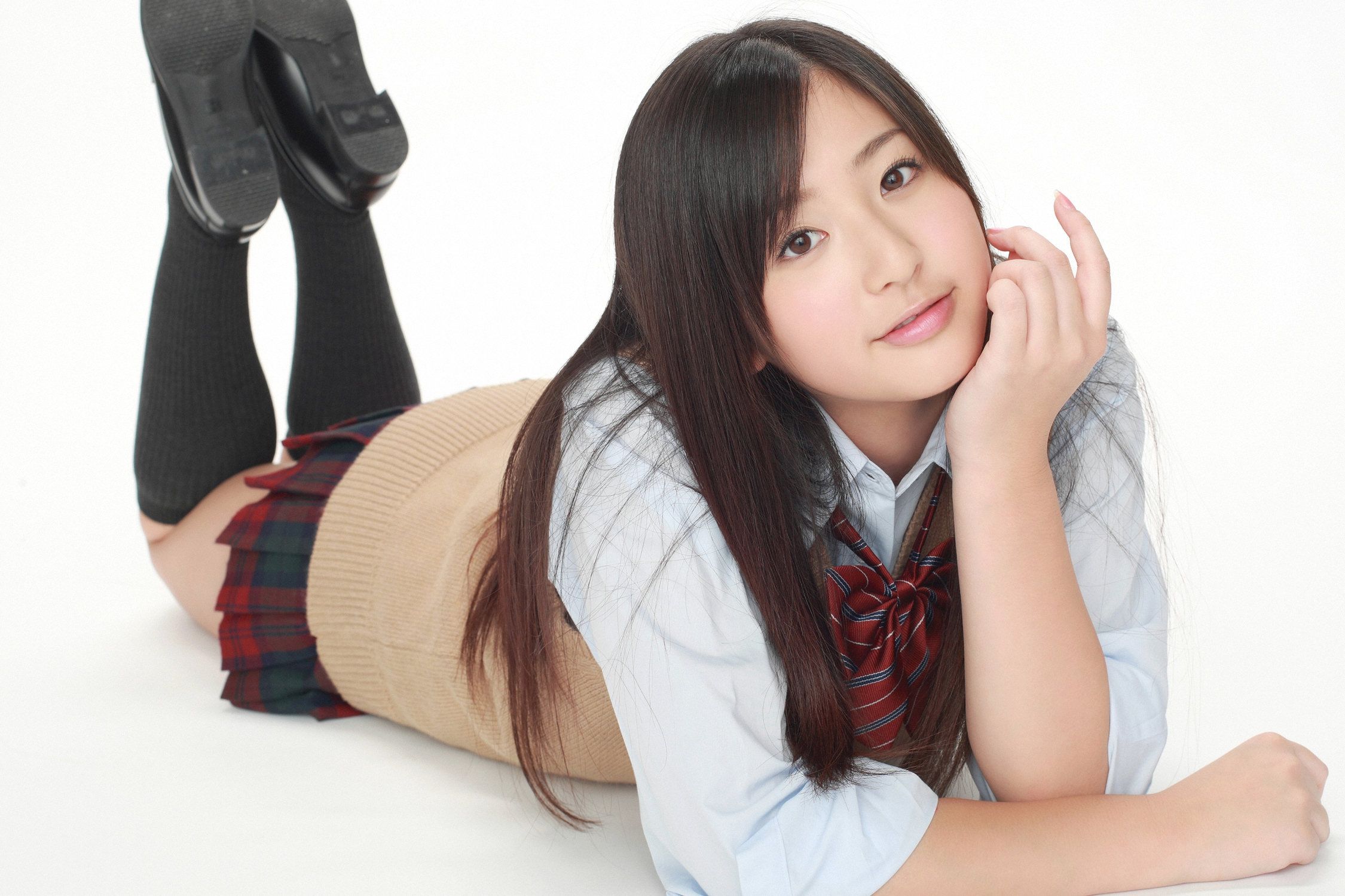 村上友梨《乙女学院 にゅ～グラビアクイーン入学！》 [YS Web] Vol.334