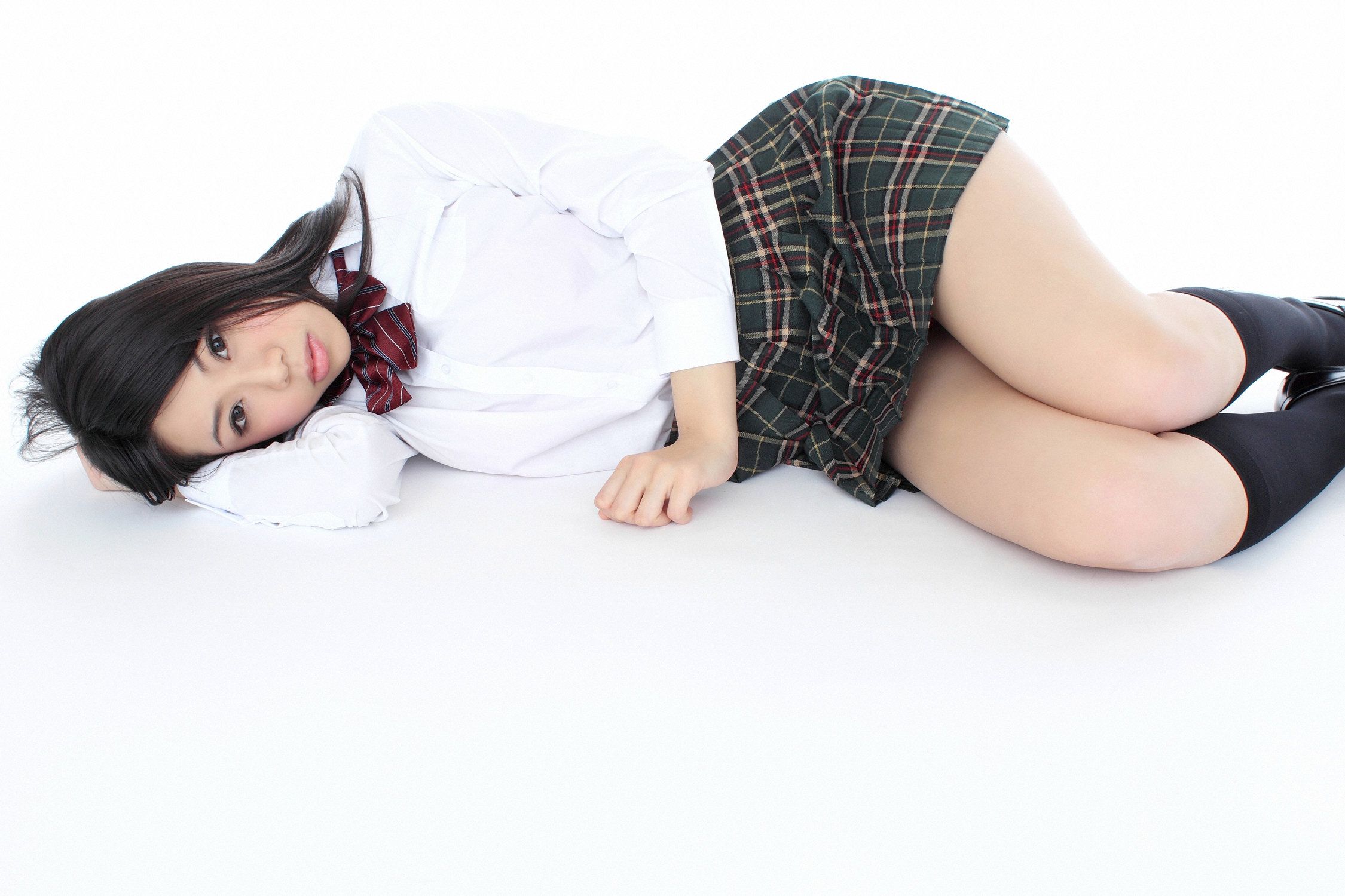 鈴木ふみ奈《Hカップのグラビア女王入学！》 [YS Web] Vol.395