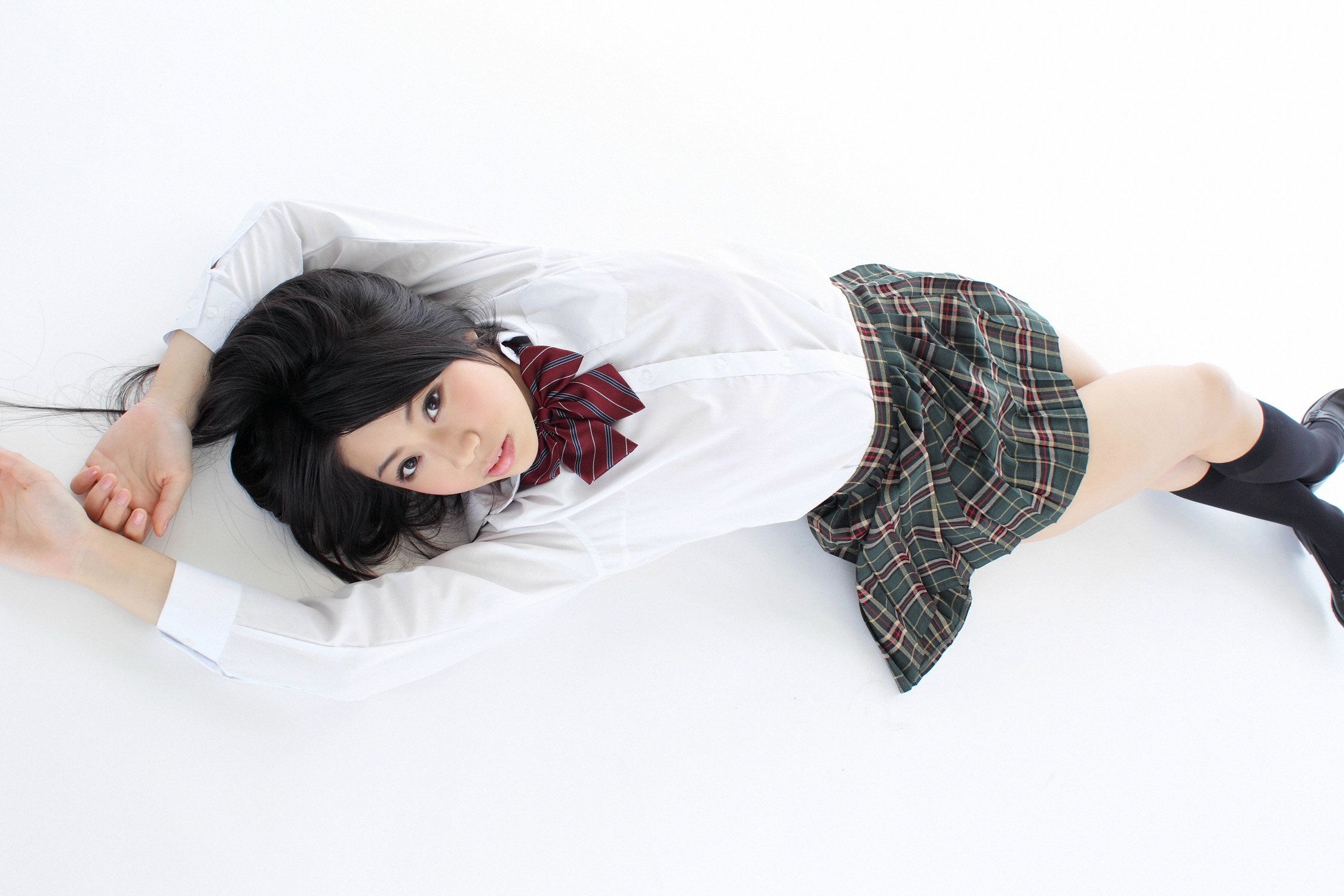 鈴木ふみ奈《Hカップのグラビア女王入学！》 [YS Web] Vol.395