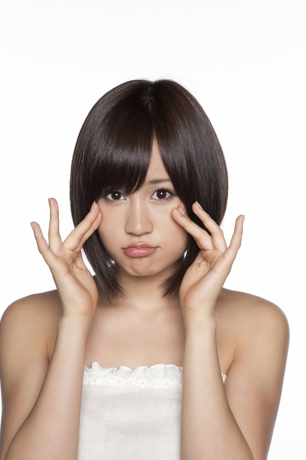 前田敦子/板野友美《あっちゃん ともちん、ふたりで…》 [YS Web] Vol.401