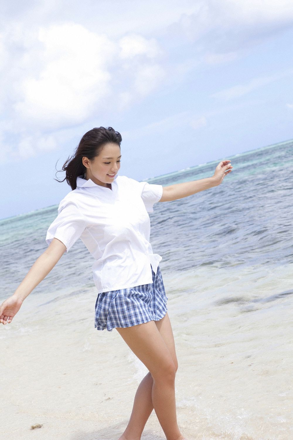 篠崎愛《らぶたんと夏休み》 [YS Web] Vol.413