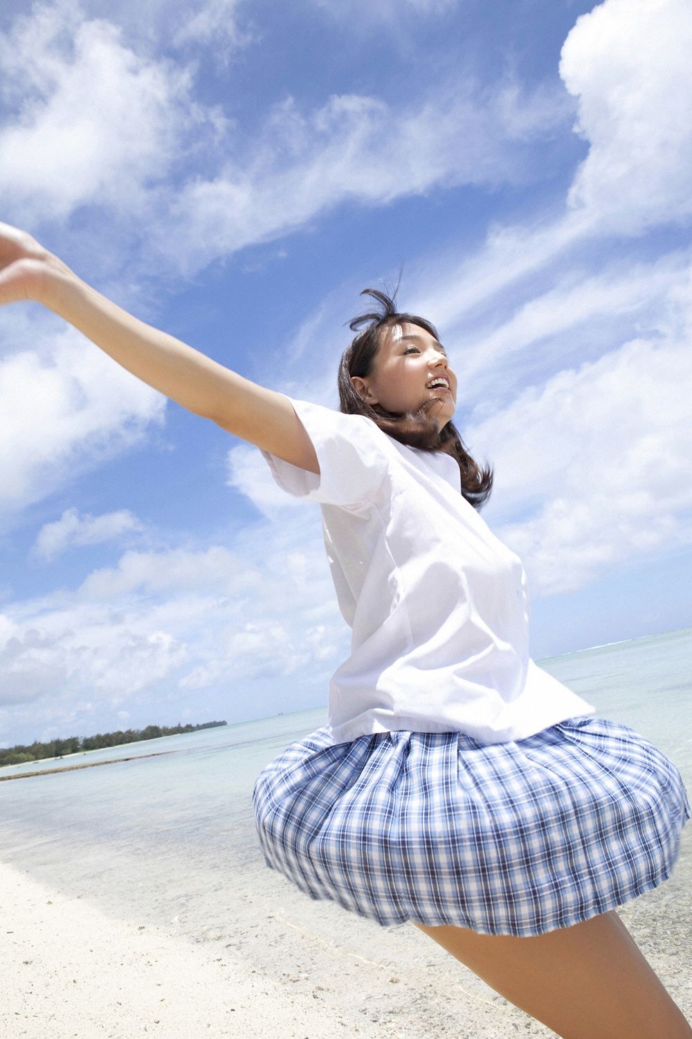 篠崎愛《らぶたんと夏休み》 [YS Web] Vol.413
