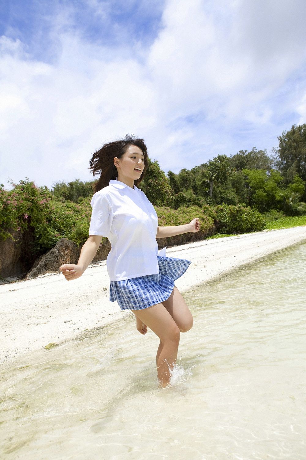 篠崎愛《らぶたんと夏休み》 [YS Web] Vol.413