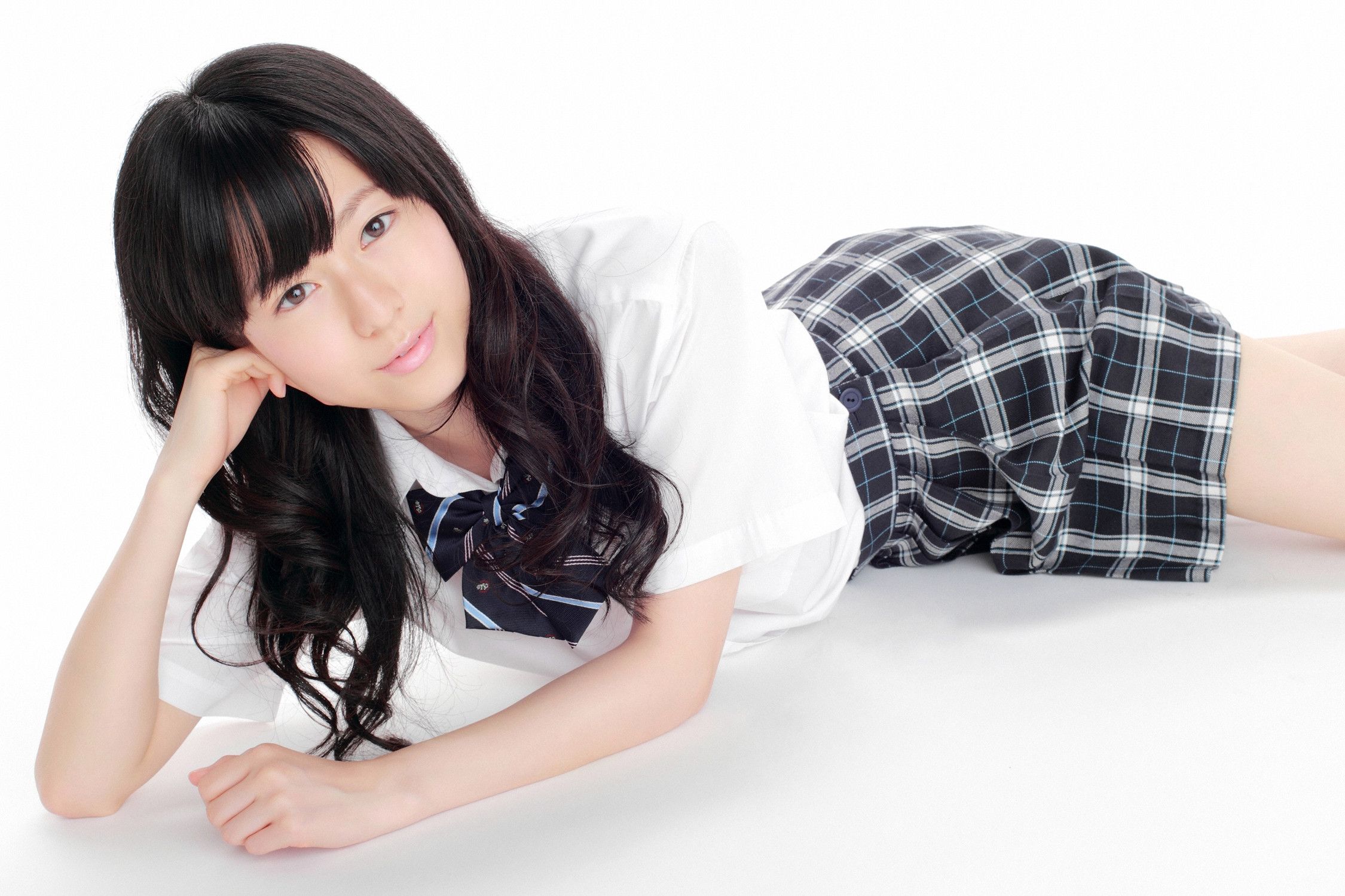 Natsumi Chiba 千葉夏美《17歳のハーフちゃん入学！》 [YS Web] Vol.415