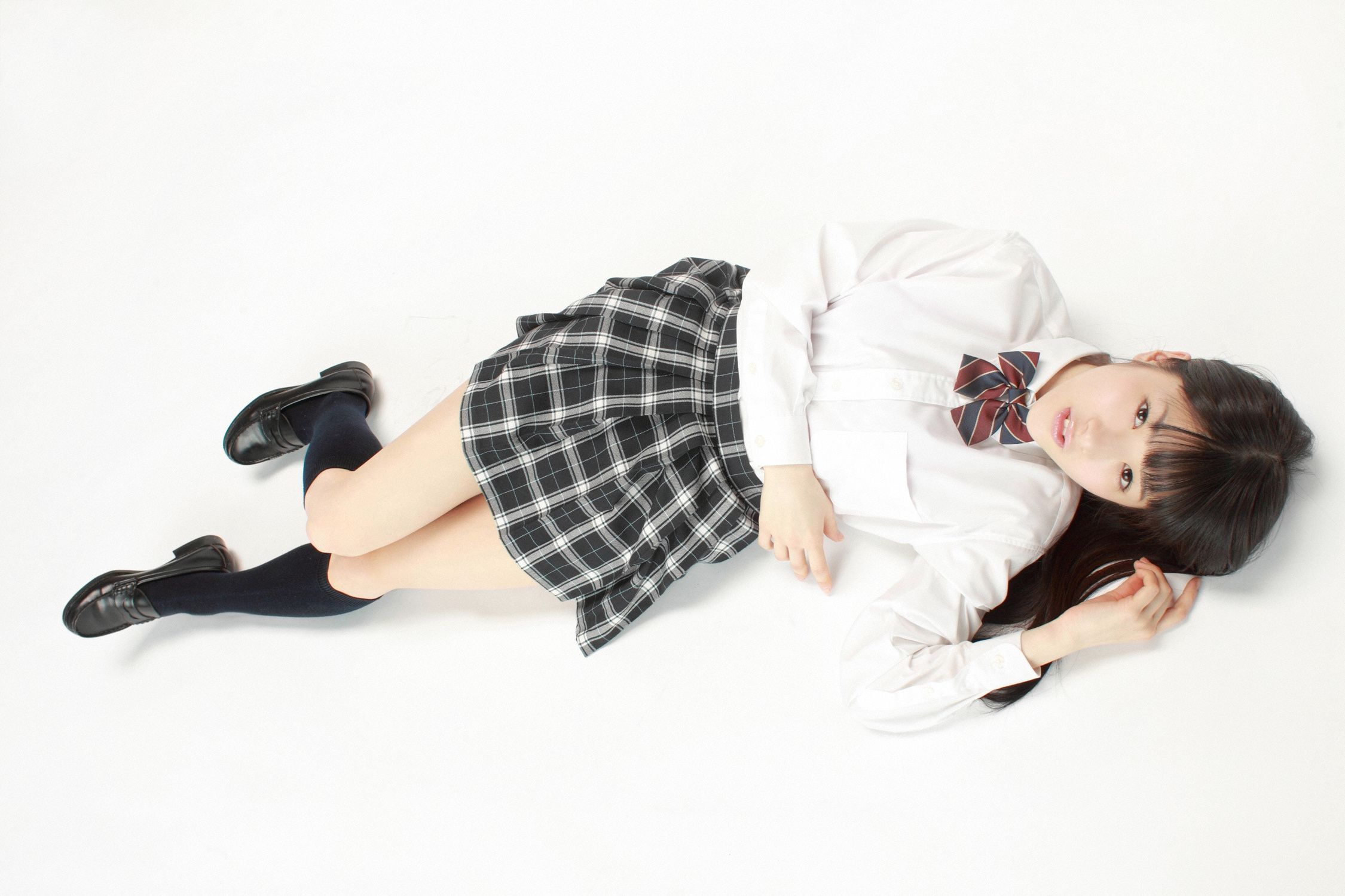 神谷えりな/神谷绘里奈《ガスマスクを脱いだ美少女！》 [YS Web] Vol.547