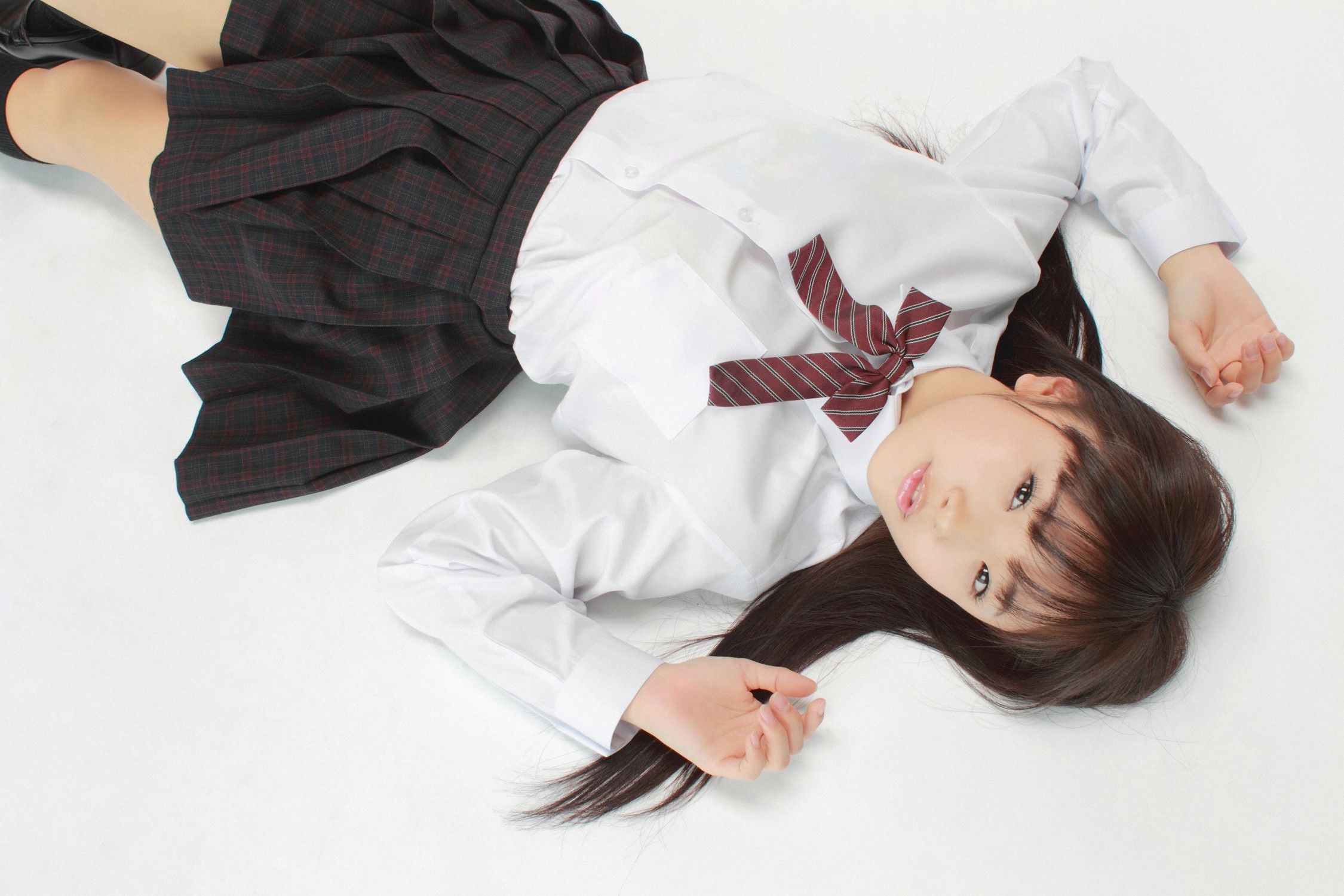 愛沢新菜《ちっちゃおっきい美少女入学！》 [YS Web] Vol.551