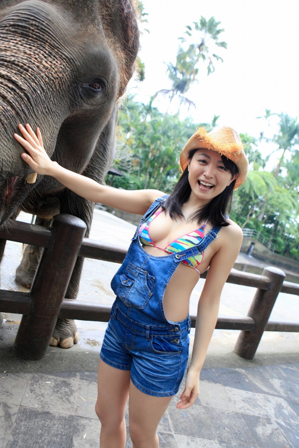 川村ゆきえ《グラビァ女王降臨》 [YS Web] Vol.564