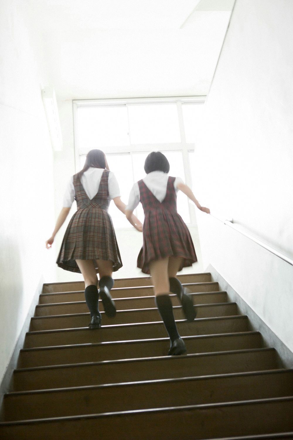 松井玲奈/生驹里奈《ふたり》 [YS Web] Vol.609