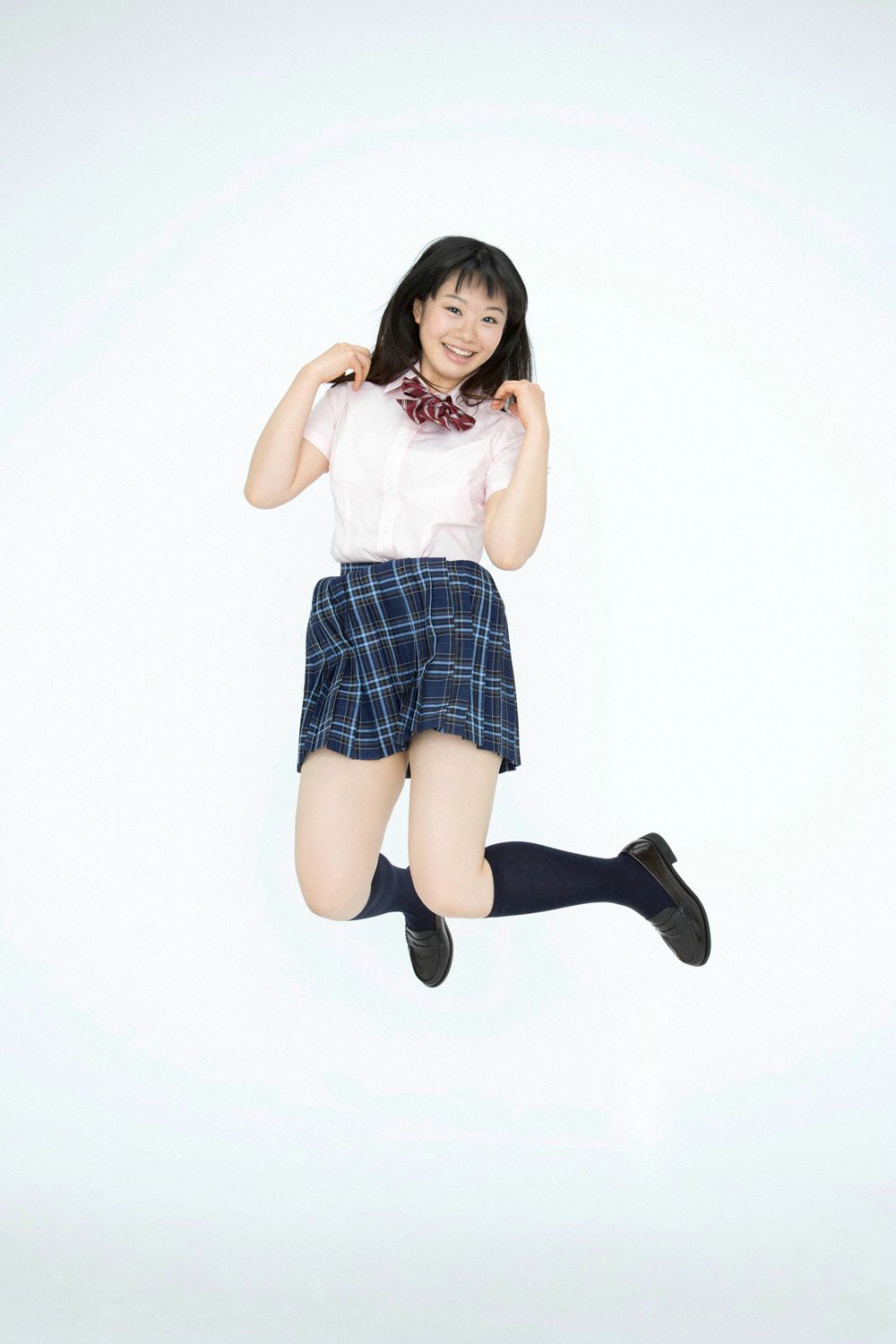 Arisa Shirota 白田ありさ《Eカップのグラビアカメラマン入学！》 [YS Web] Vol.620