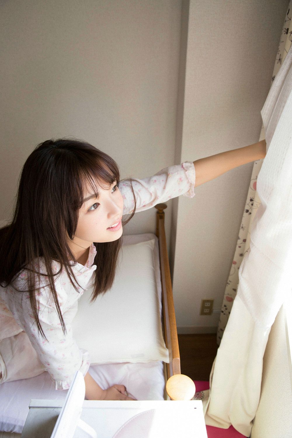 篠崎愛《In The Room》 [YS Web] Vol.629
