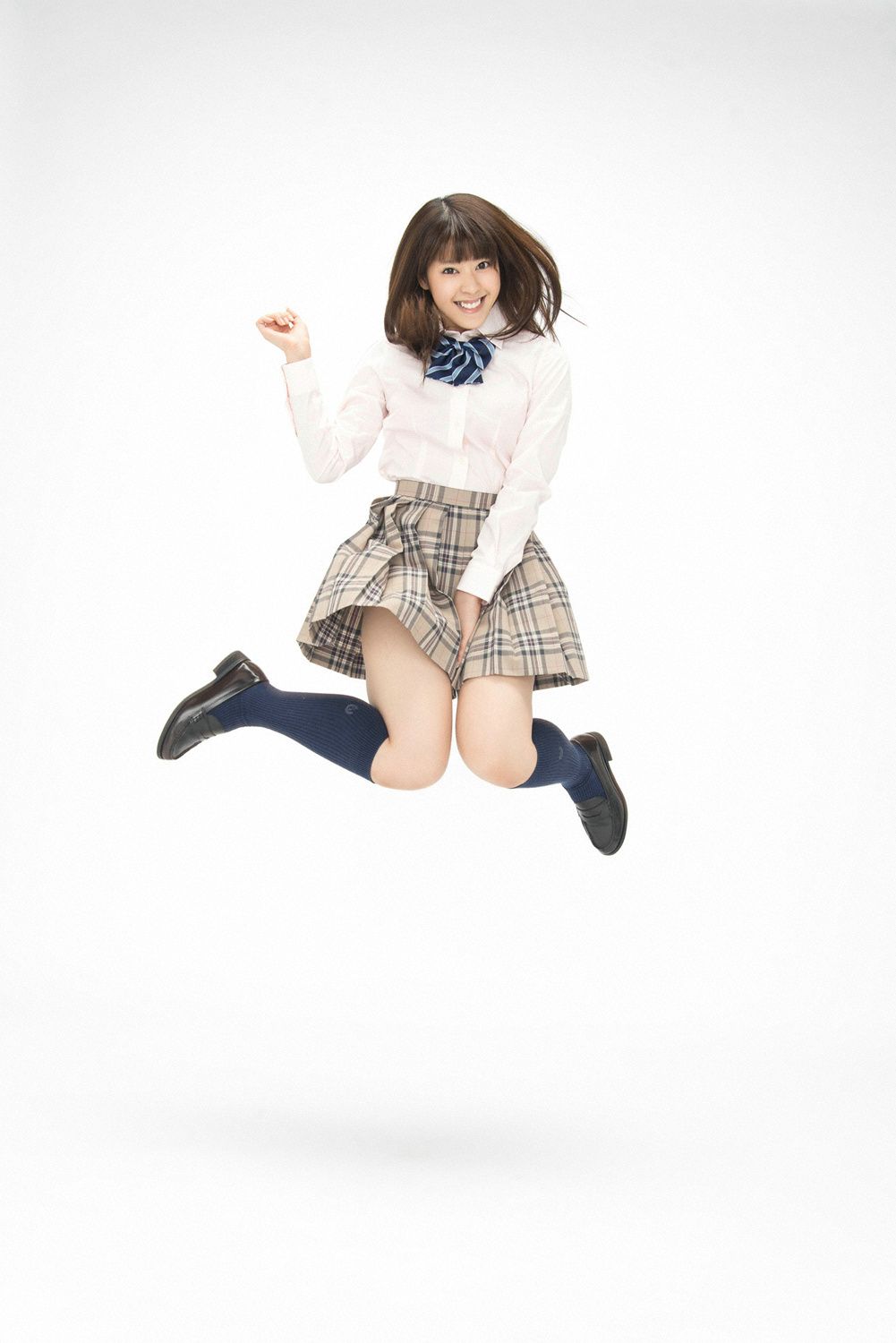 Ai Okura 大藏愛《超美形！新锐女优さん入学！》 [YS Web] Vol.632
