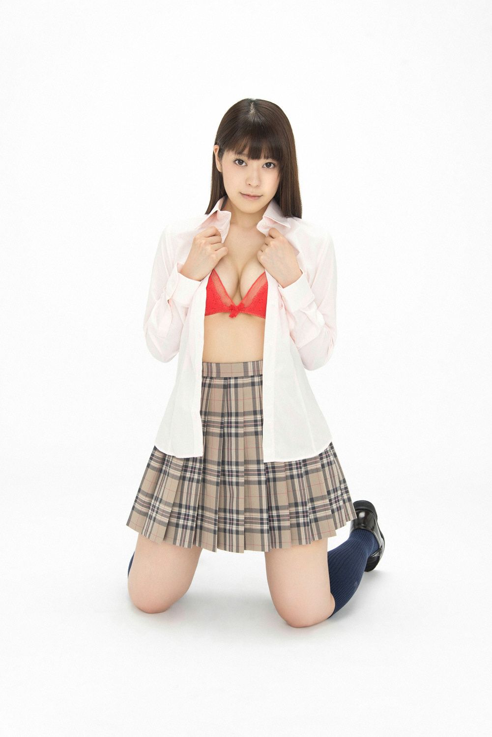 Ai Okura 大藏愛《超美形！新锐女优さん入学！》 [YS Web] Vol.632