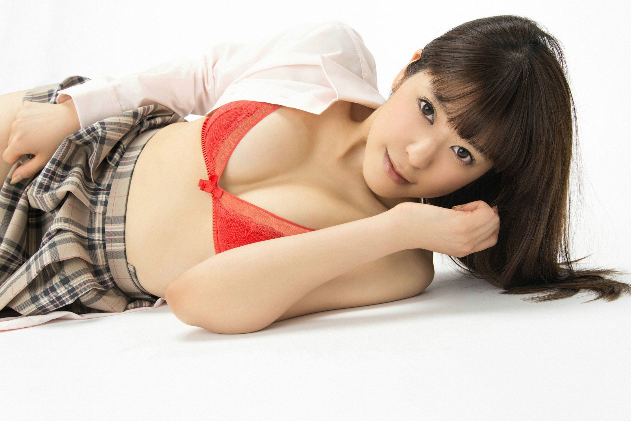 Ai Okura 大藏愛《超美形！新锐女优さん入学！》 [YS Web] Vol.632