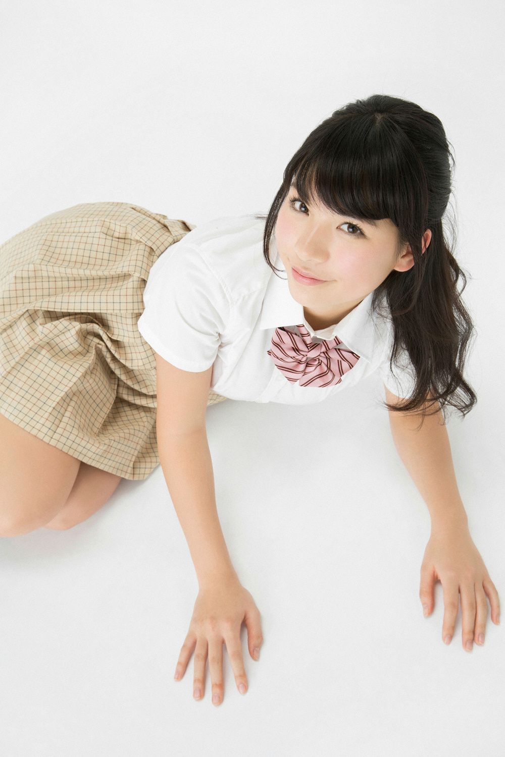 芹沢潤/芹泽润《日本一スカートが短い现役女子高生グラドル入学！》 [YS Web] Vol.640