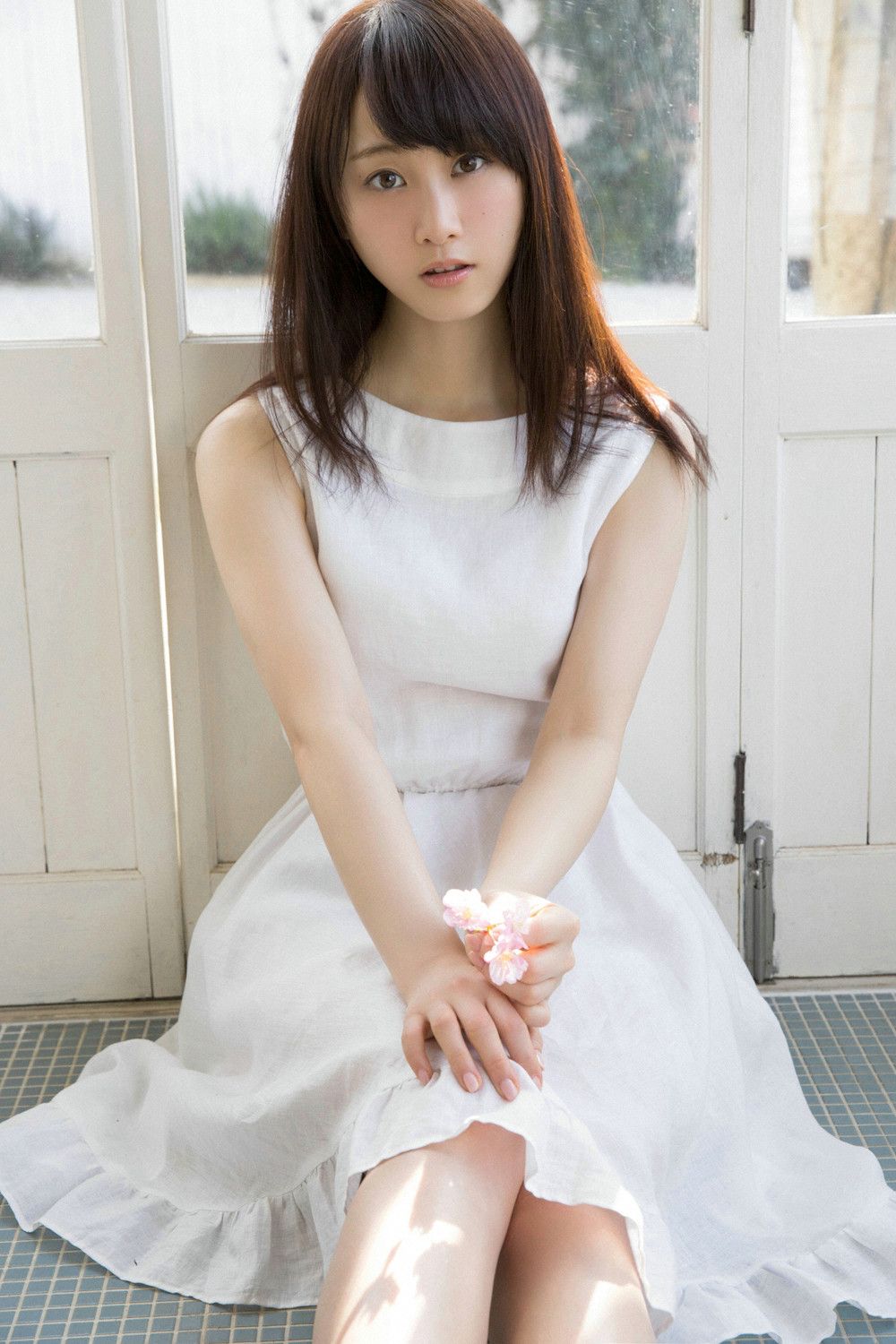 松井玲奈《春色のヒロイン》 [YS Web] Vol.645