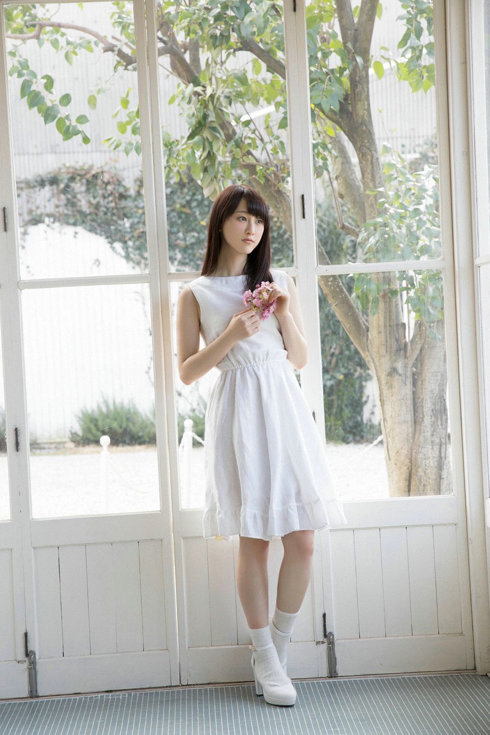 松井玲奈《春色のヒロイン》 [YS Web] Vol.645
