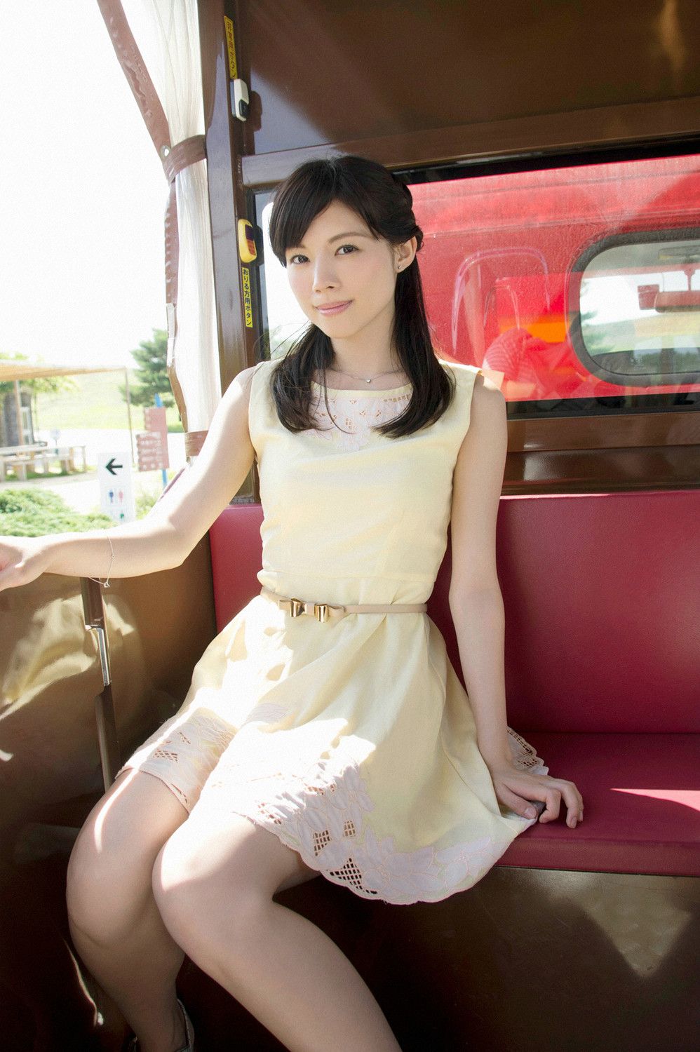 松川佑依子《可愛すぎるOL》 [YS Web] Vol.646