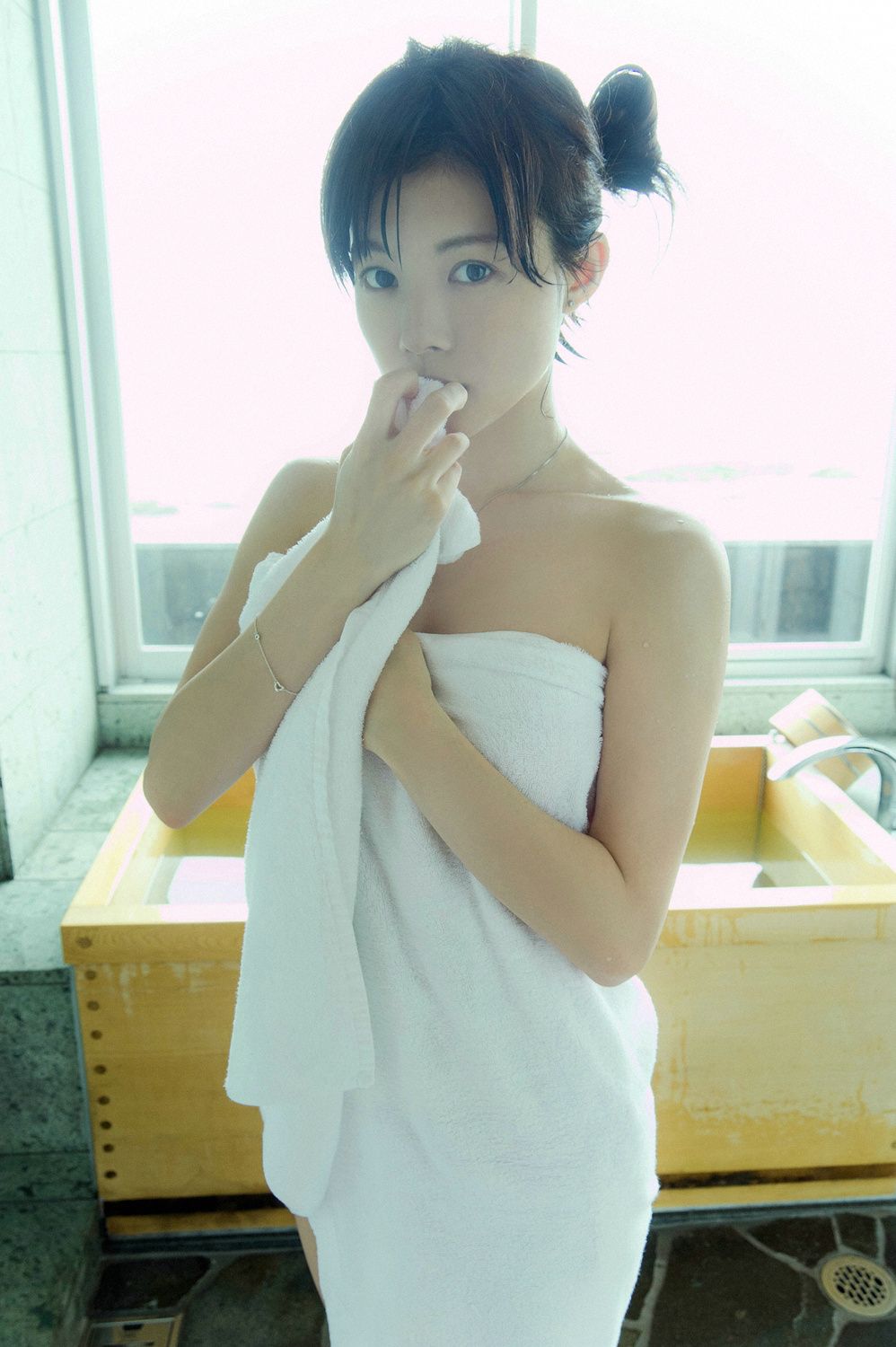 松川佑依子《可愛すぎるOL》 [YS Web] Vol.646