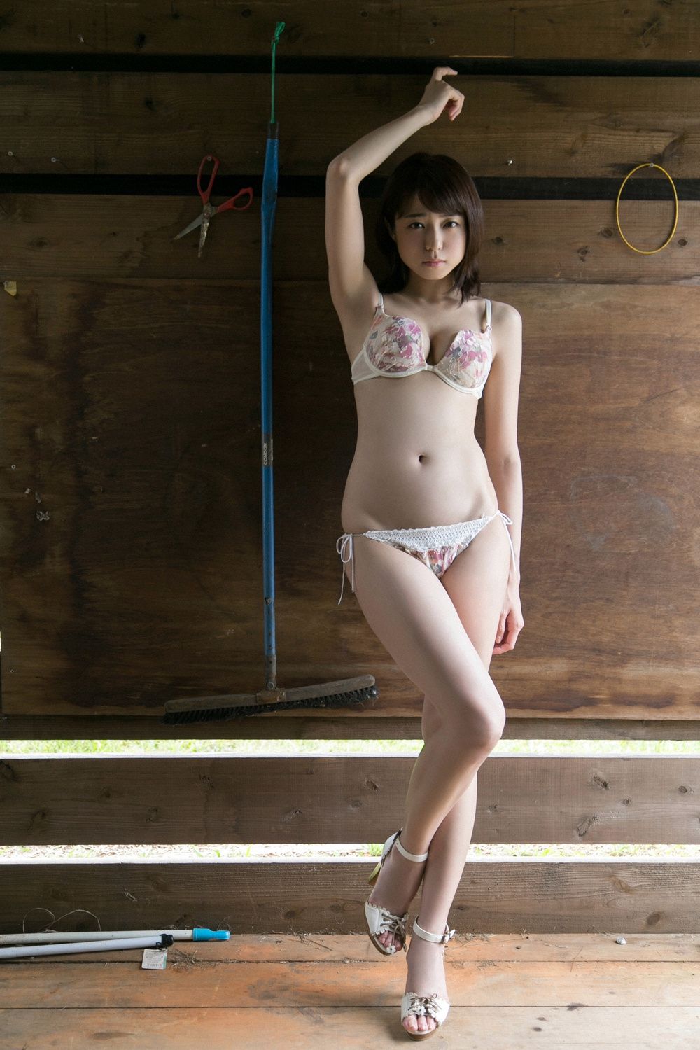 中村静香《やわらかぷるん》 [YS Web] Vol.683