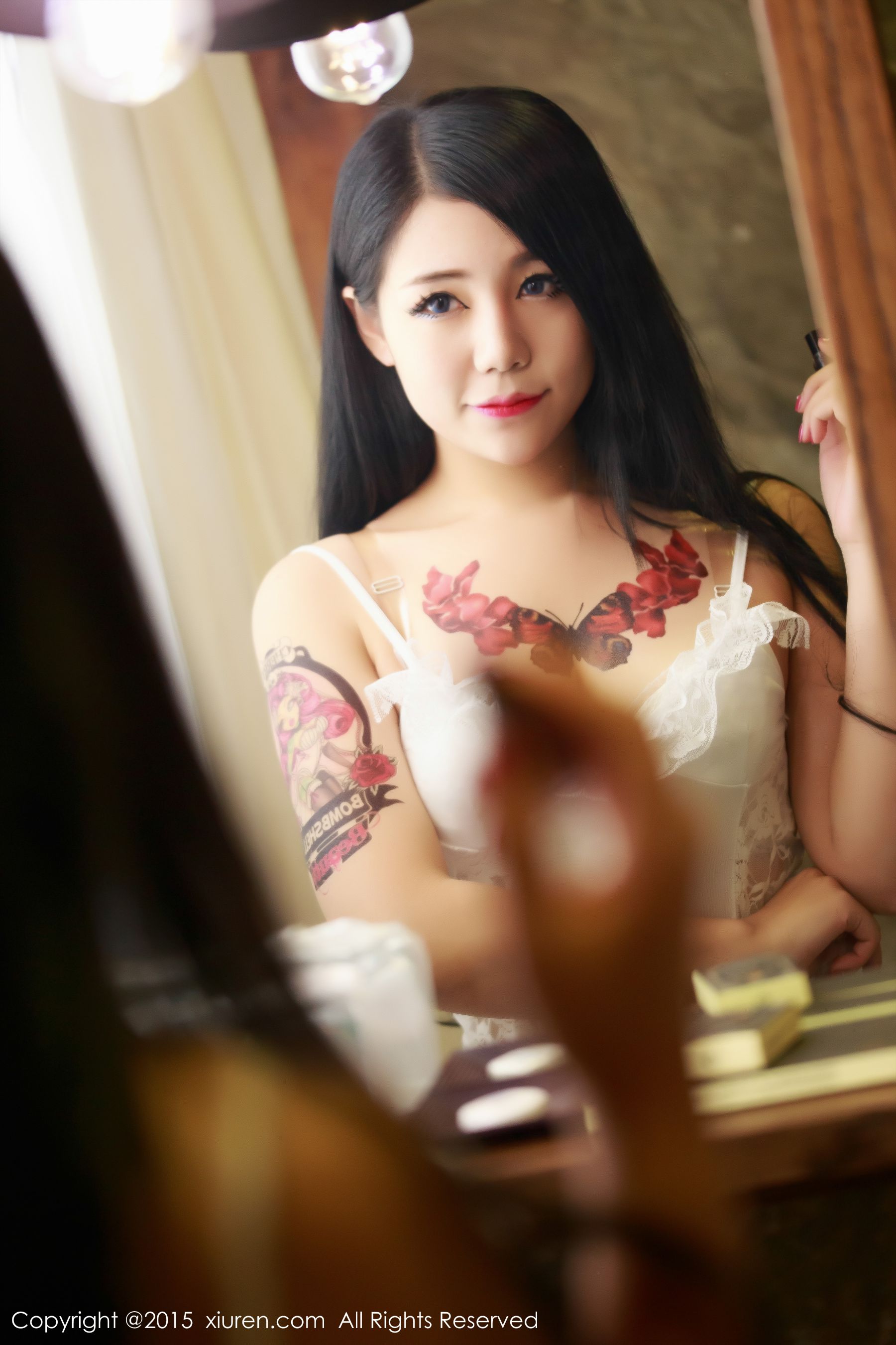 天津妹子旭旭《性感的吊带小睡衣》 [秀人网XiuRen] No.356