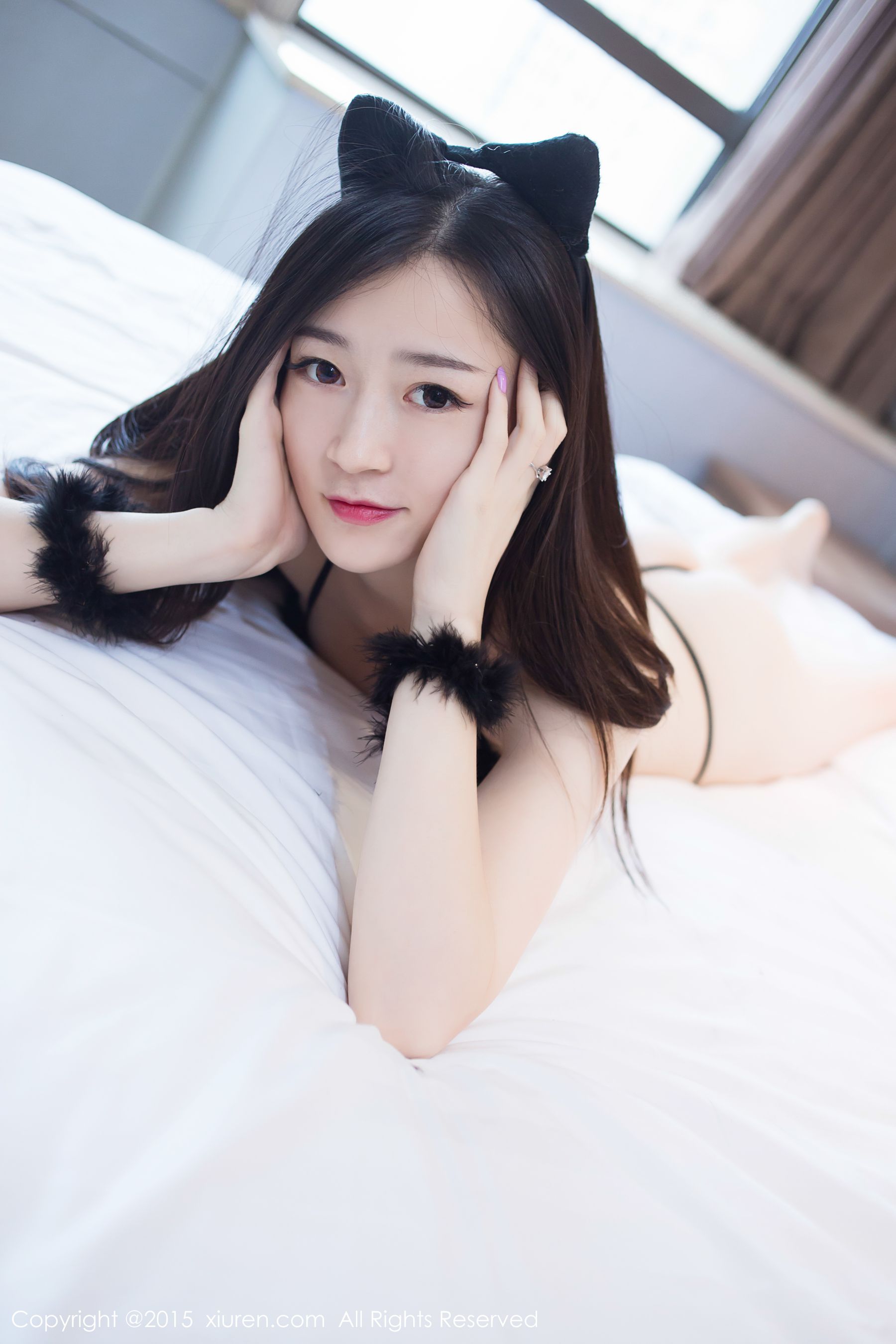 麻吉小兔子《两套情趣内衣+皇帝新装》 [秀人网XiuRen] No.374