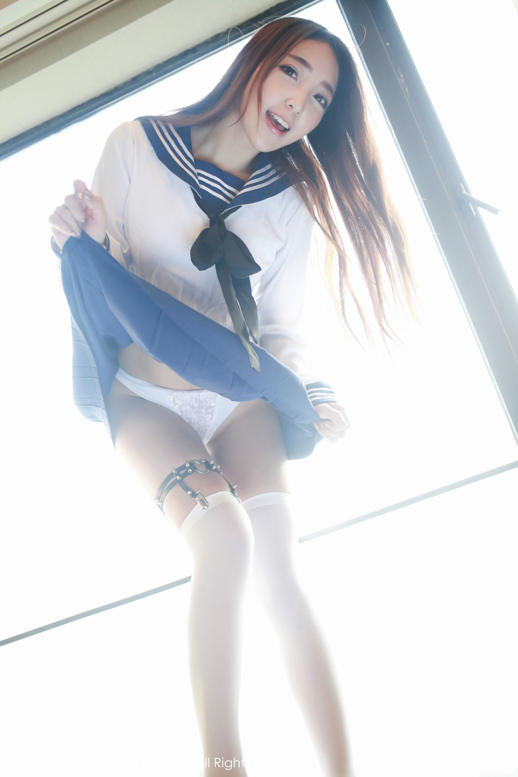 黄歆苑《学生装制服诱惑+抹胸内衣》 [秀人网XiuRen] No.486