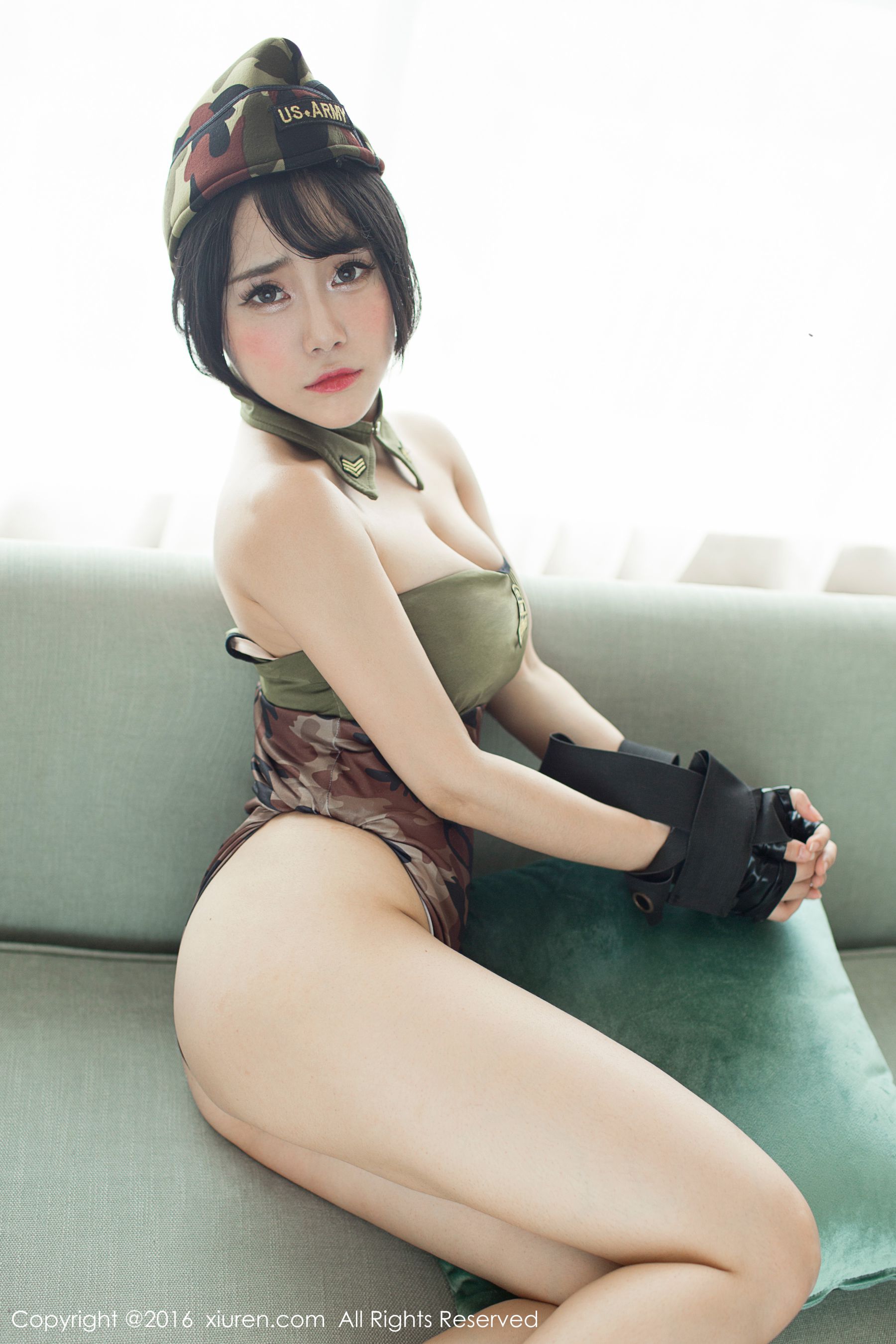 兜豆靓Youlina《迷彩服+浴室系列》 [秀人网XiuRen] No.519