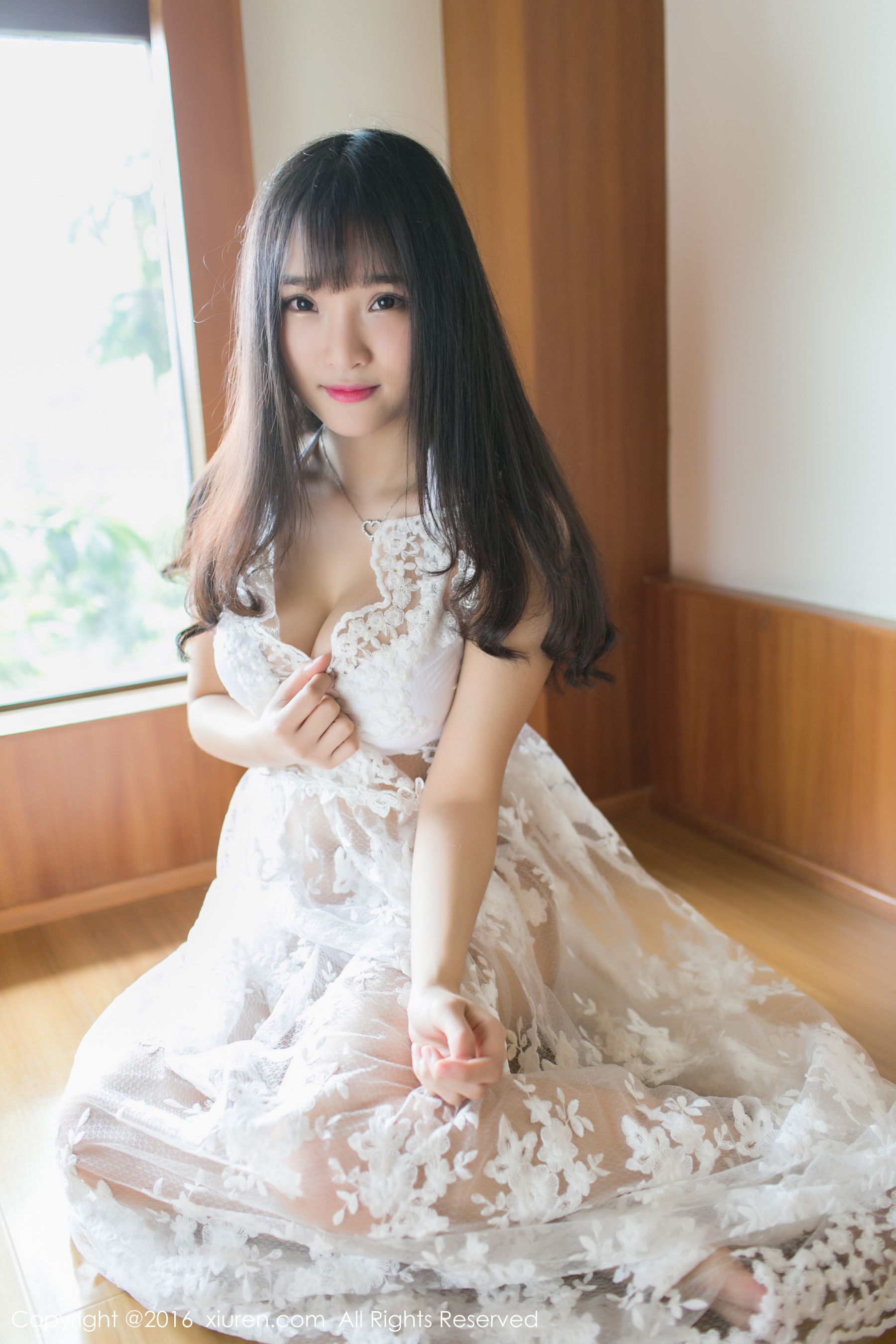 夏瑶baby《室拍比基尼+蕾丝长裙》 [秀人网XiuRen] No.531