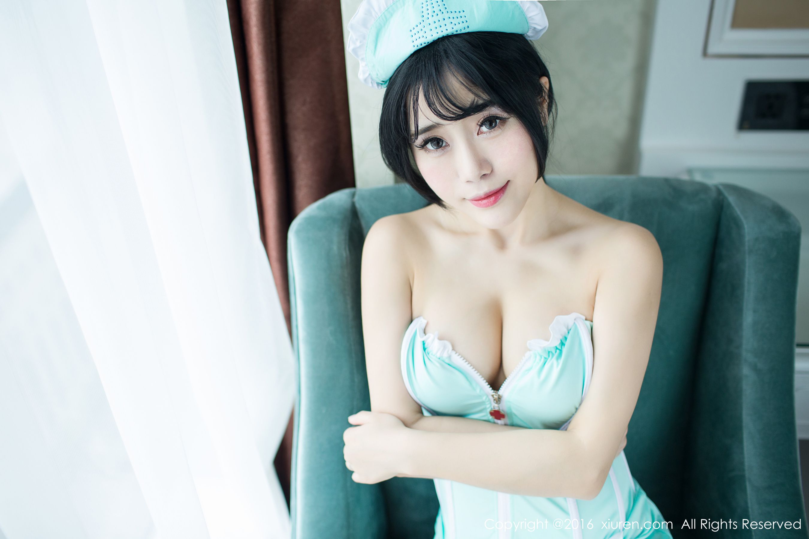 兜豆靓Youlina《香蕉小护士》 [秀人网XiuRen] No.550