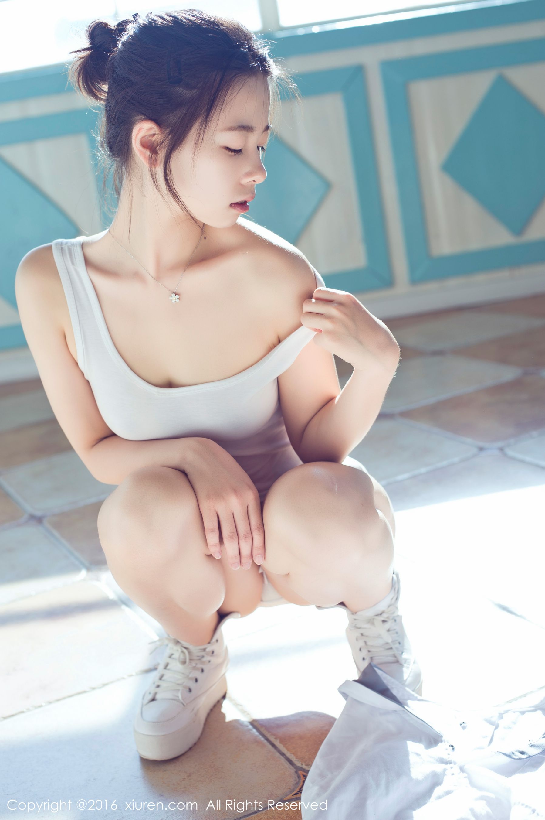 草莓zz/吴允芝《日系死库水、日本高中出操服、小裤裤小背心》 [秀人网XiuRen] No.616