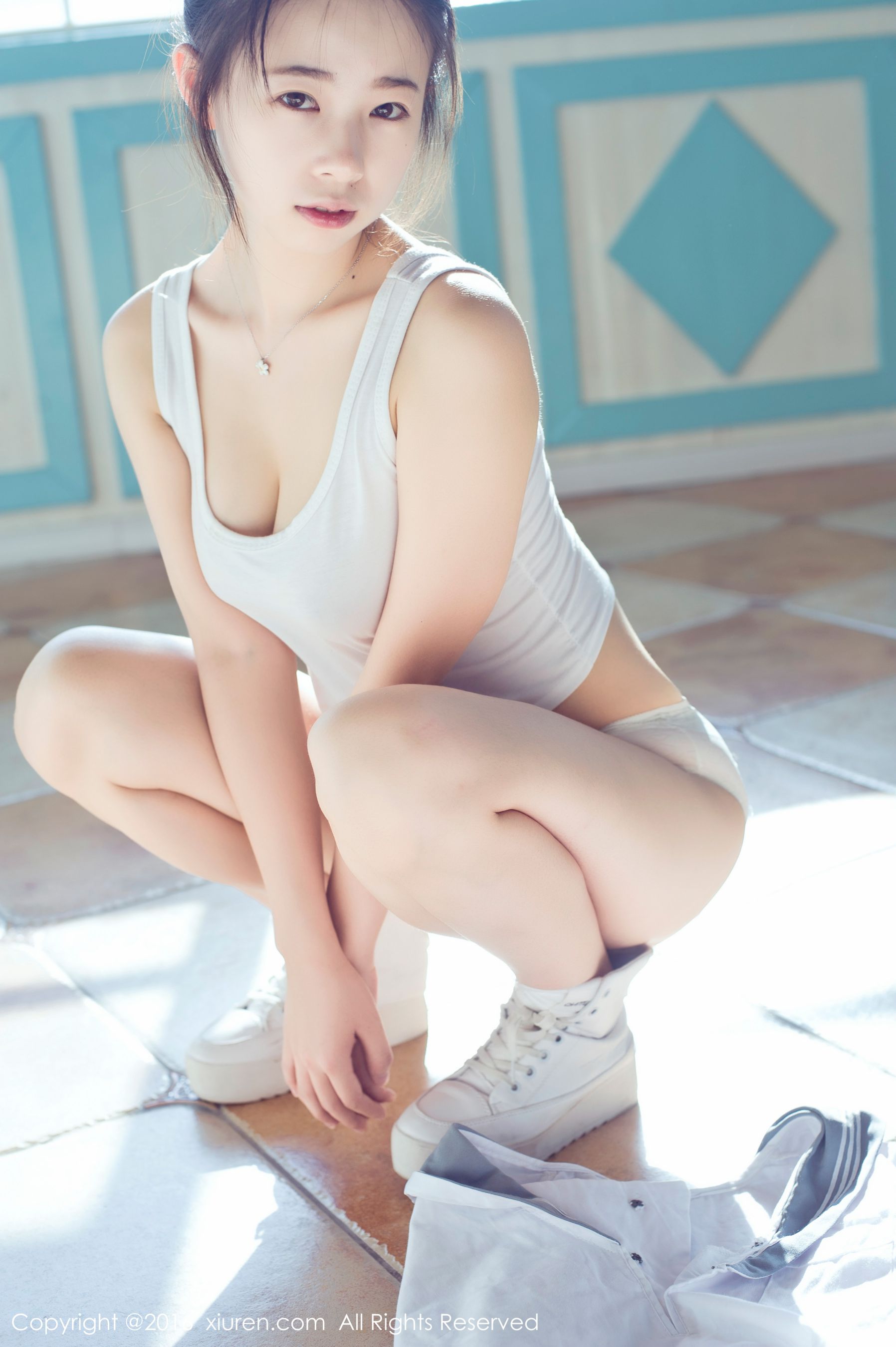草莓zz/吴允芝《日系死库水、日本高中出操服、小裤裤小背心》 [秀人网XiuRen] No.616