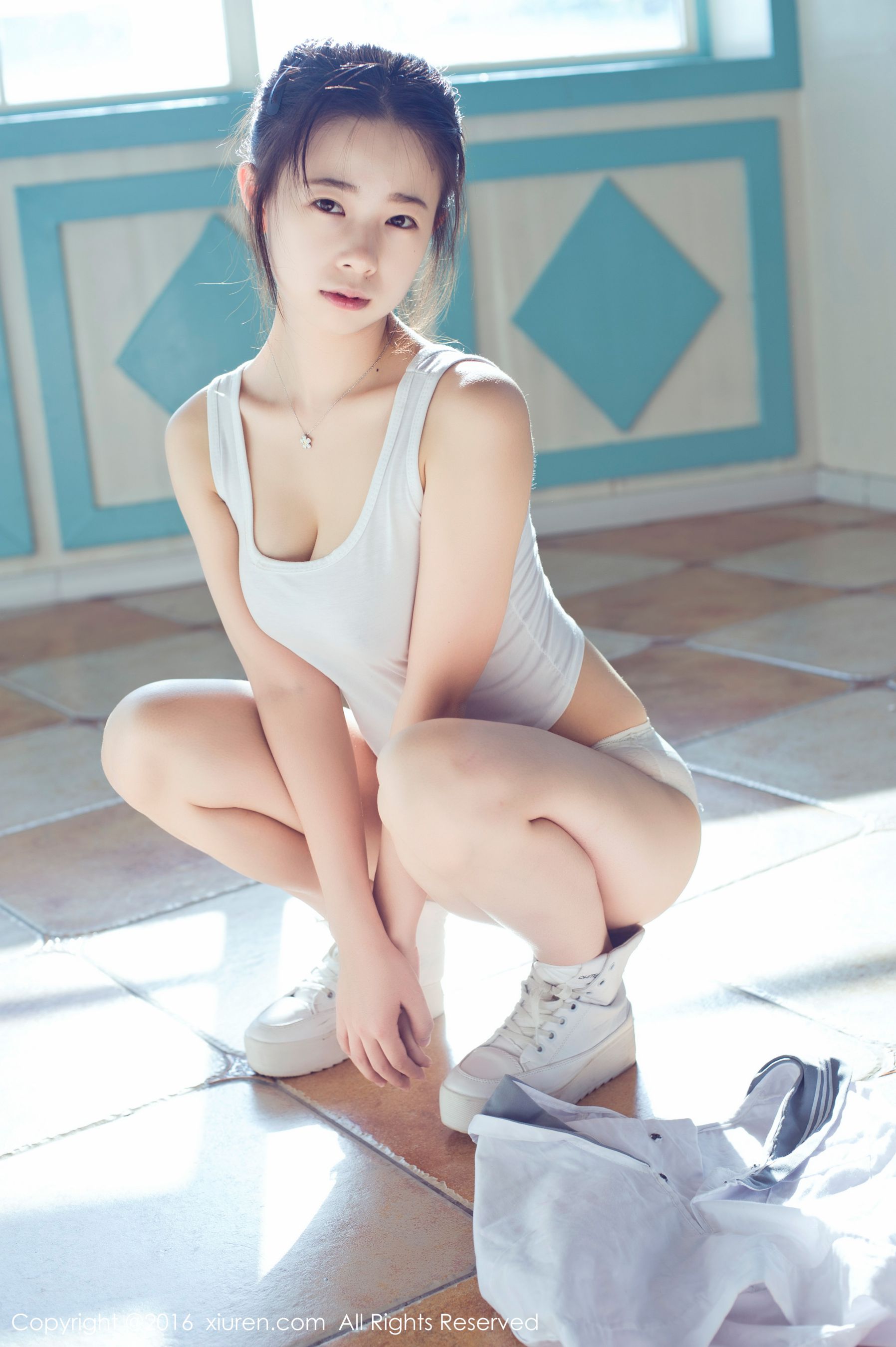 草莓zz/吴允芝《日系死库水、日本高中出操服、小裤裤小背心》 [秀人网XiuRen] No.616