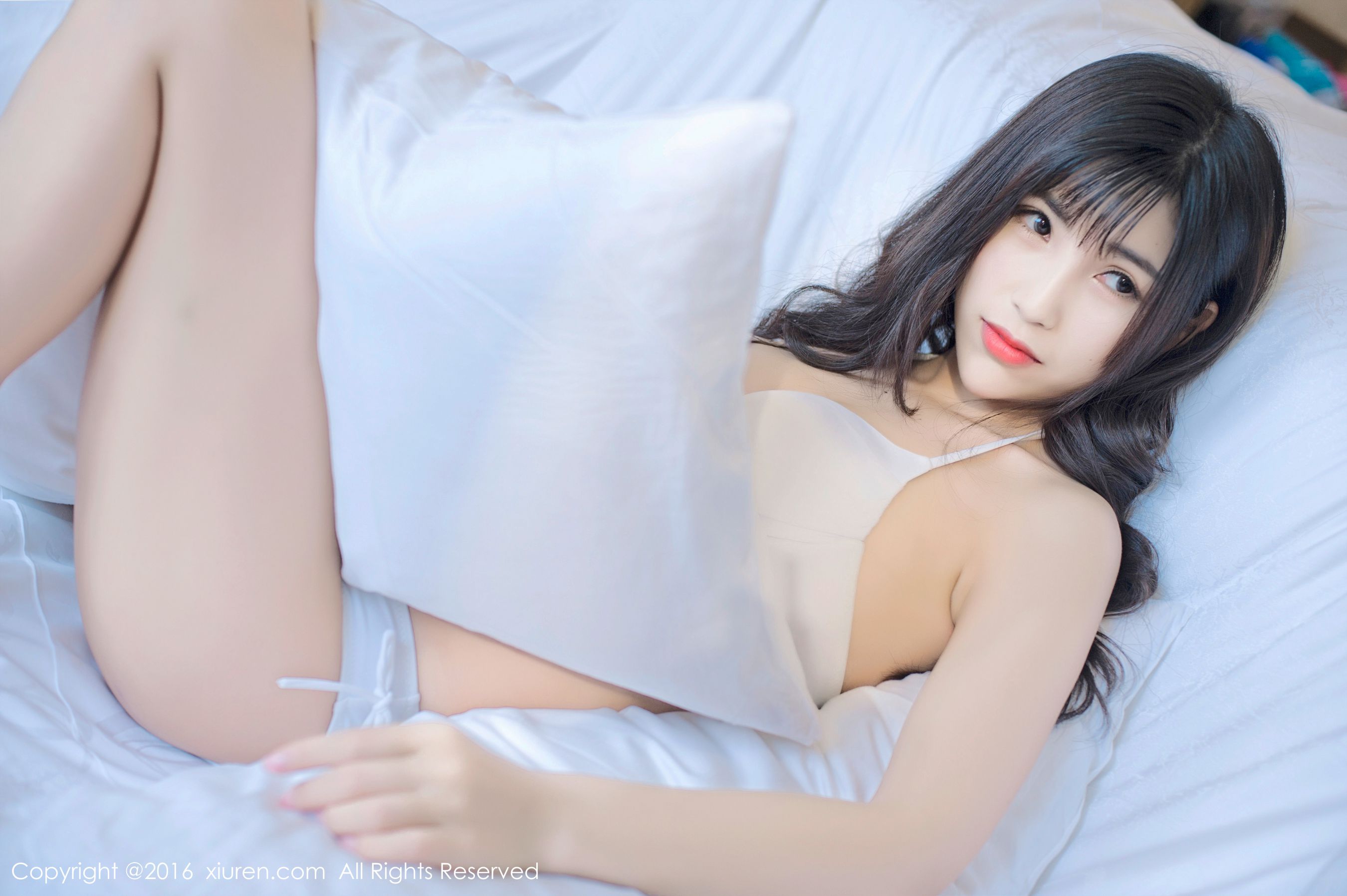 软妹子@悠悠YOYO [秀人网XiuRen] No.649