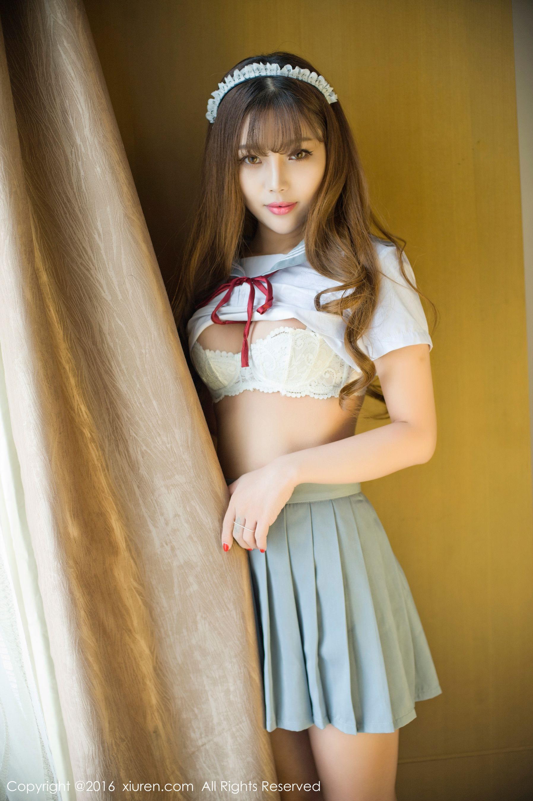 周予然《高中校服户外爆乳，经典日系校服》 [秀人网XiuRen] No.651