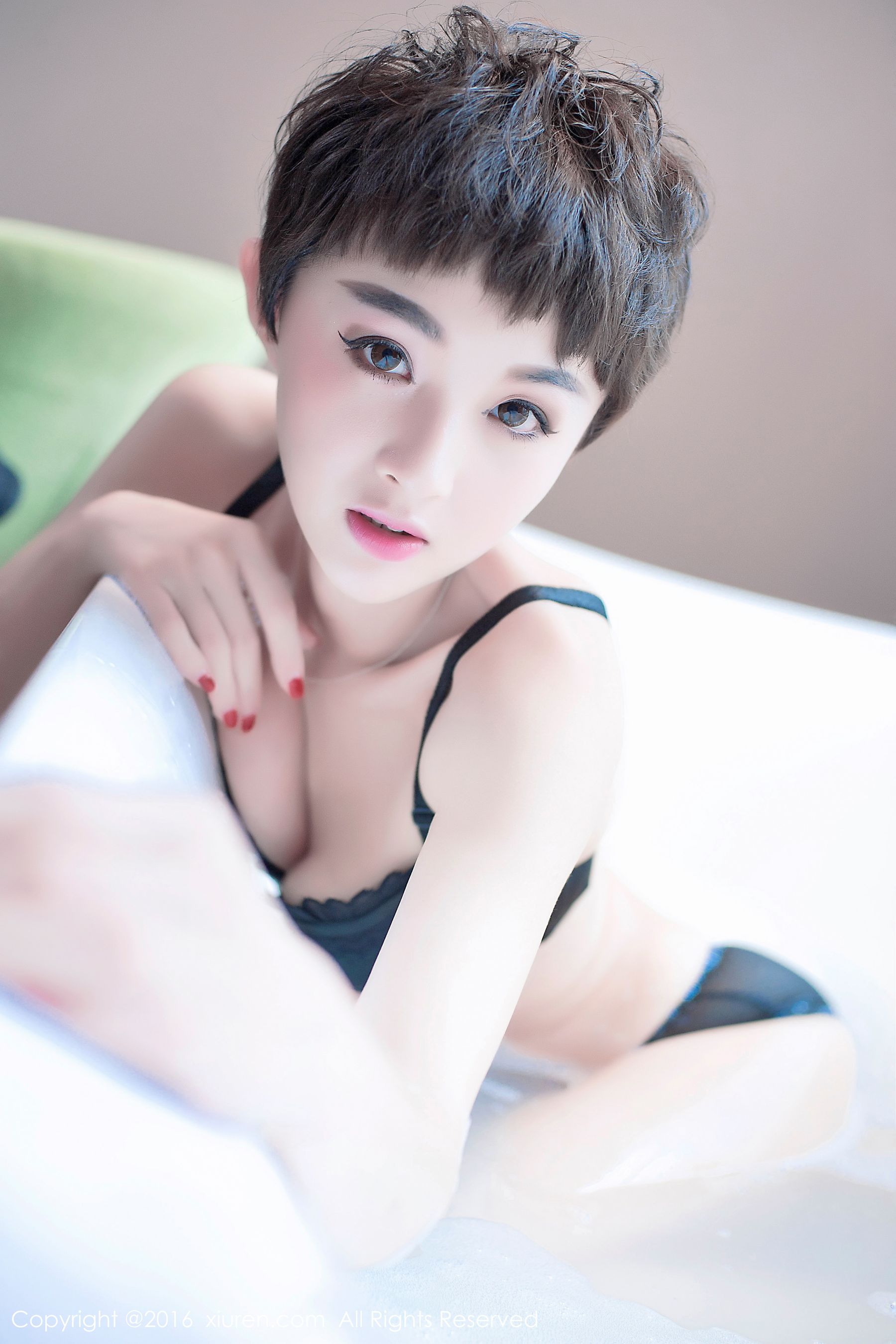 baby_kiki《真实美女空姐的休闲时光》 [秀人网XiuRen] No.657