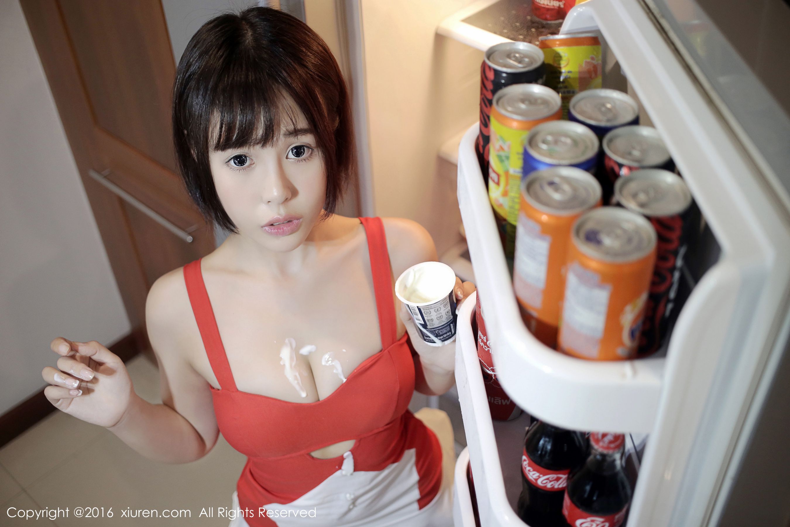 Evelyn艾莉《小红裙》 [秀人网XiuRen] No.665