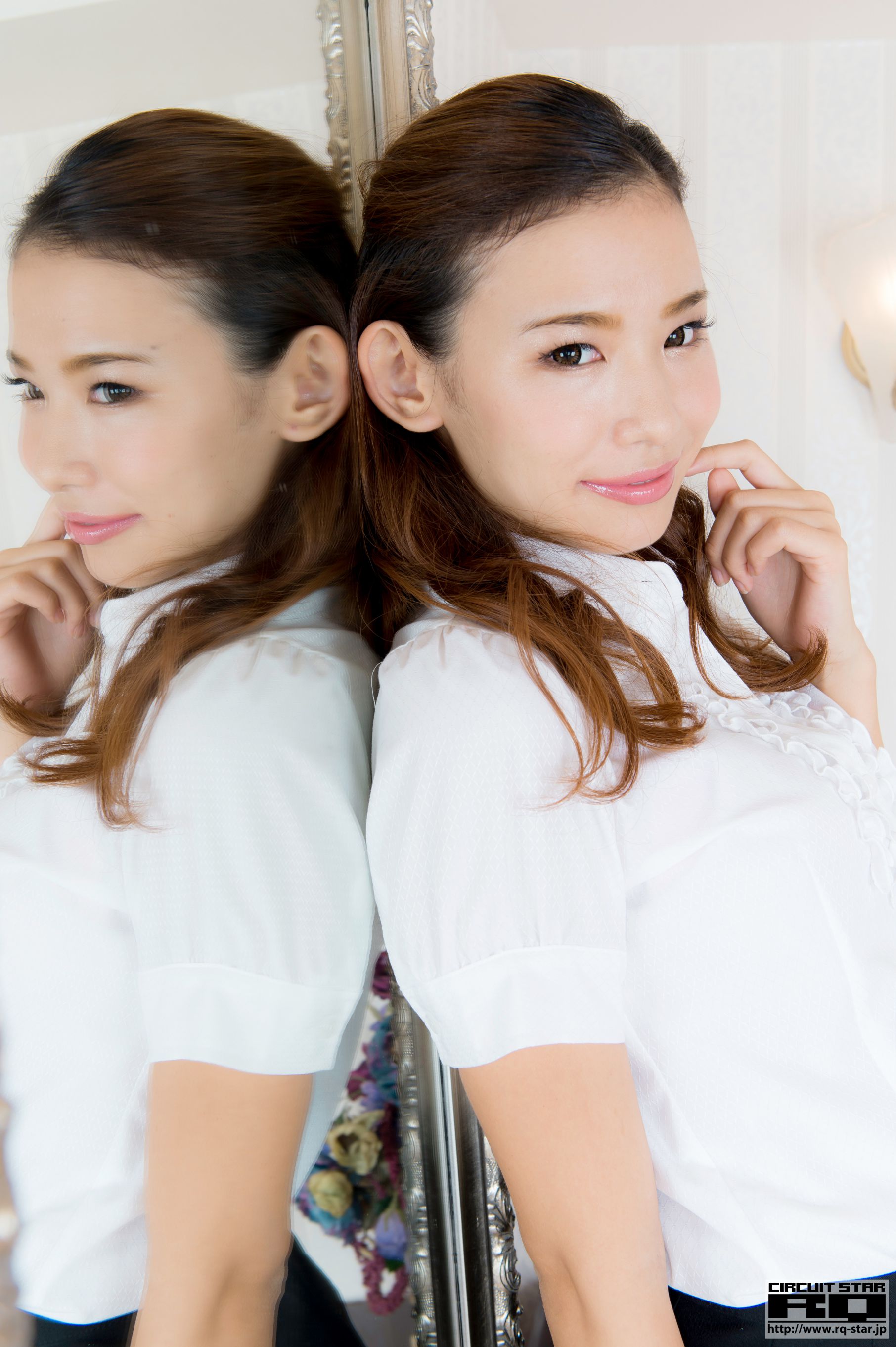 [RQ-STAR] NO.00960 Momo Koyama 小山桃 Office Lady 黑丝制服美腿