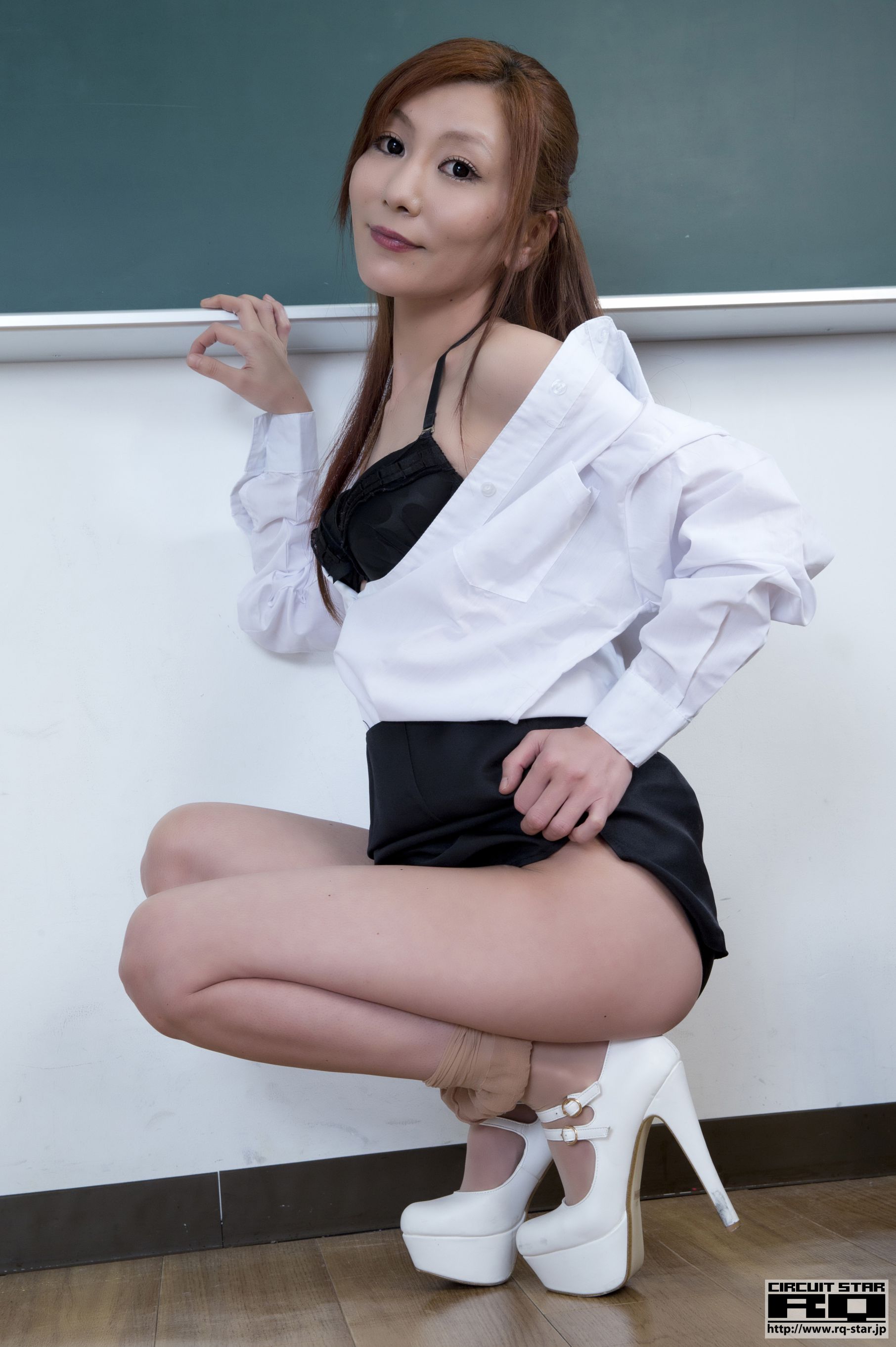 [RQ-STAR] NO.01001 Lina りな Teacher 教室女教师