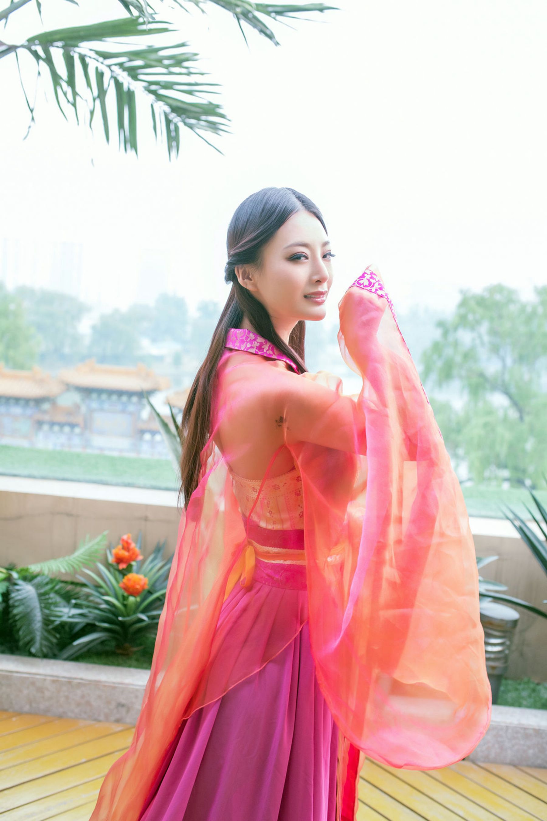 王李丹妮《汹涌婀娜，挺拔又苗条到不科学》 [推女郎TuiGirl] No.022