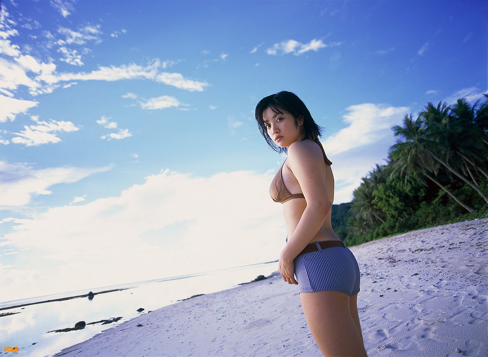 [Bomb.TV] Minako Komukai 小向美奈子