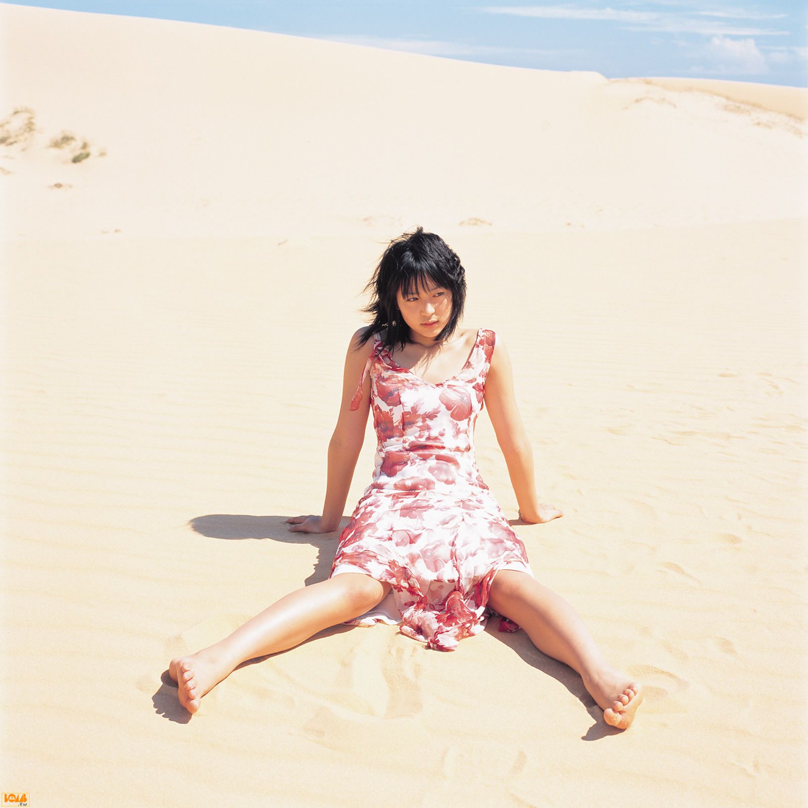 黒川芽以《Nina – Special Wallpaper》  [Bomb.TV] 2004年12月刊