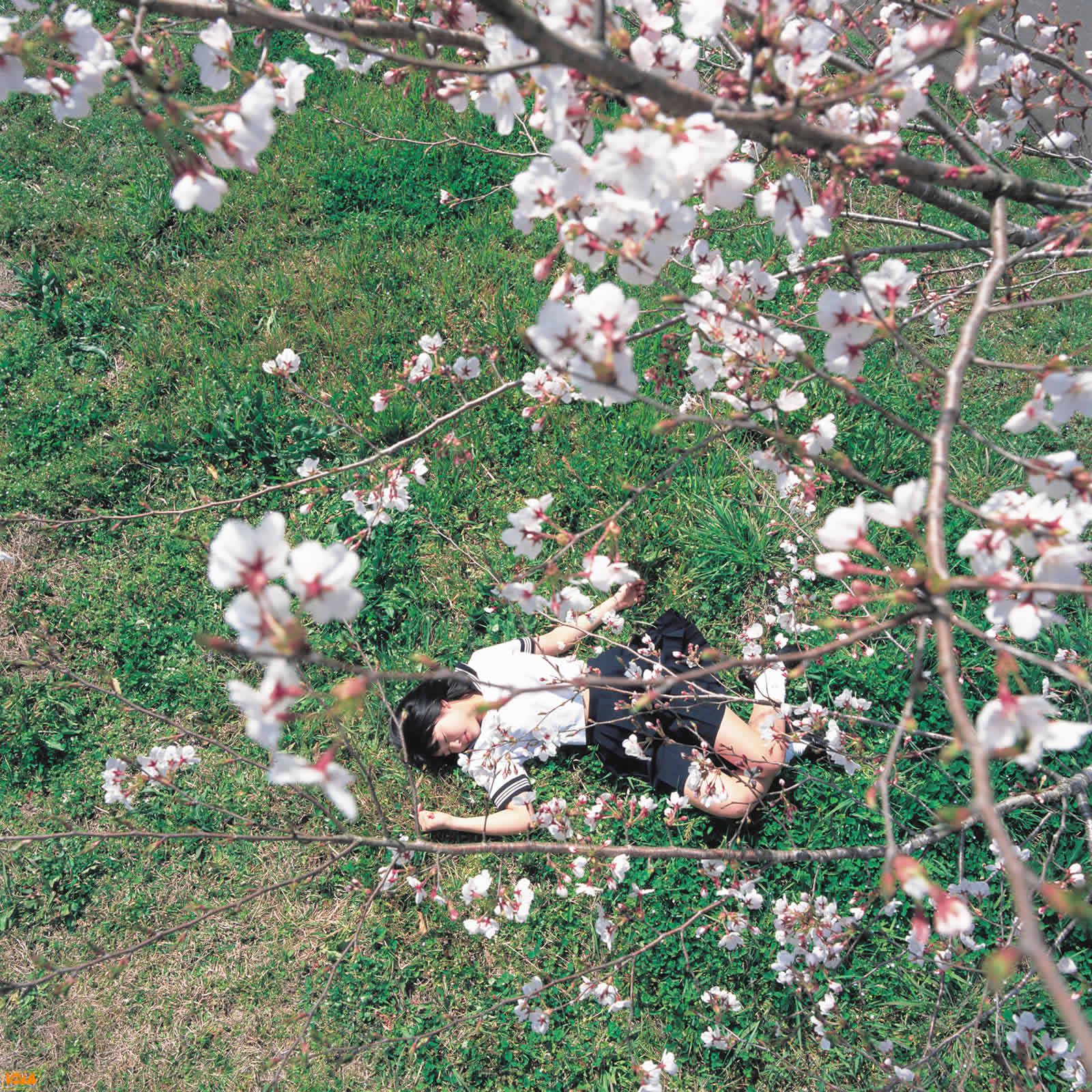 黒川芽以《Nina – Special Wallpaper》  [Bomb.TV] 2004年12月刊