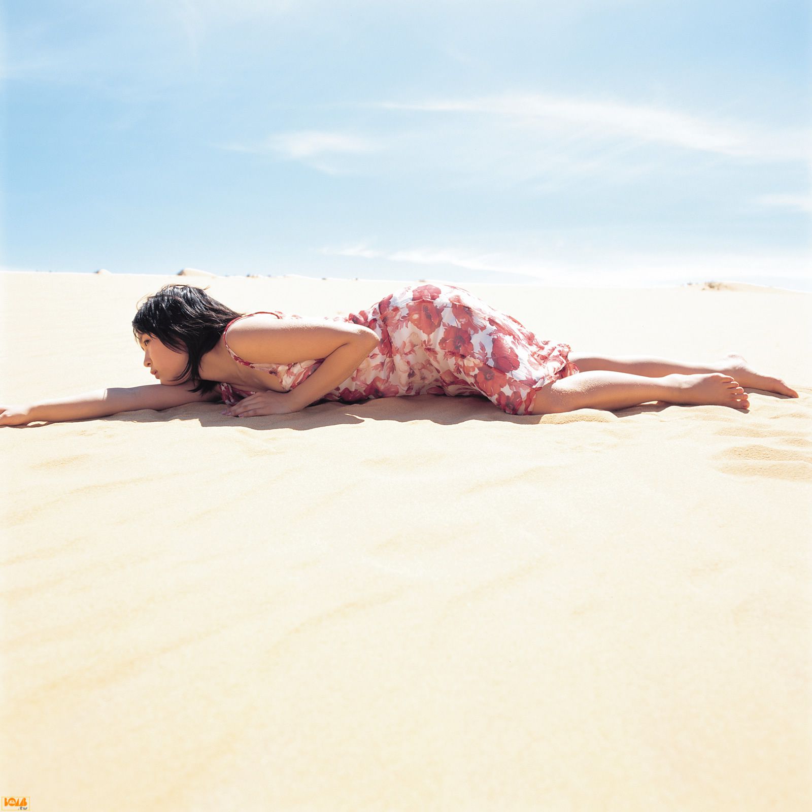 黒川芽以《Nina – Special Wallpaper》  [Bomb.TV] 2004年12月刊