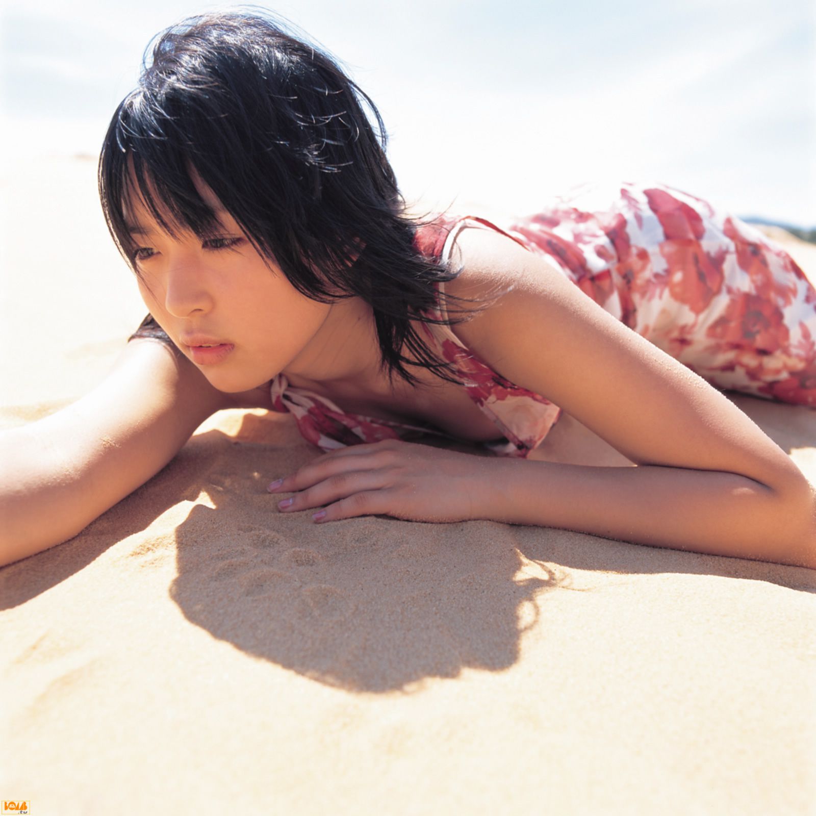 黒川芽以《Nina – Special Wallpaper》  [Bomb.TV] 2004年12月刊