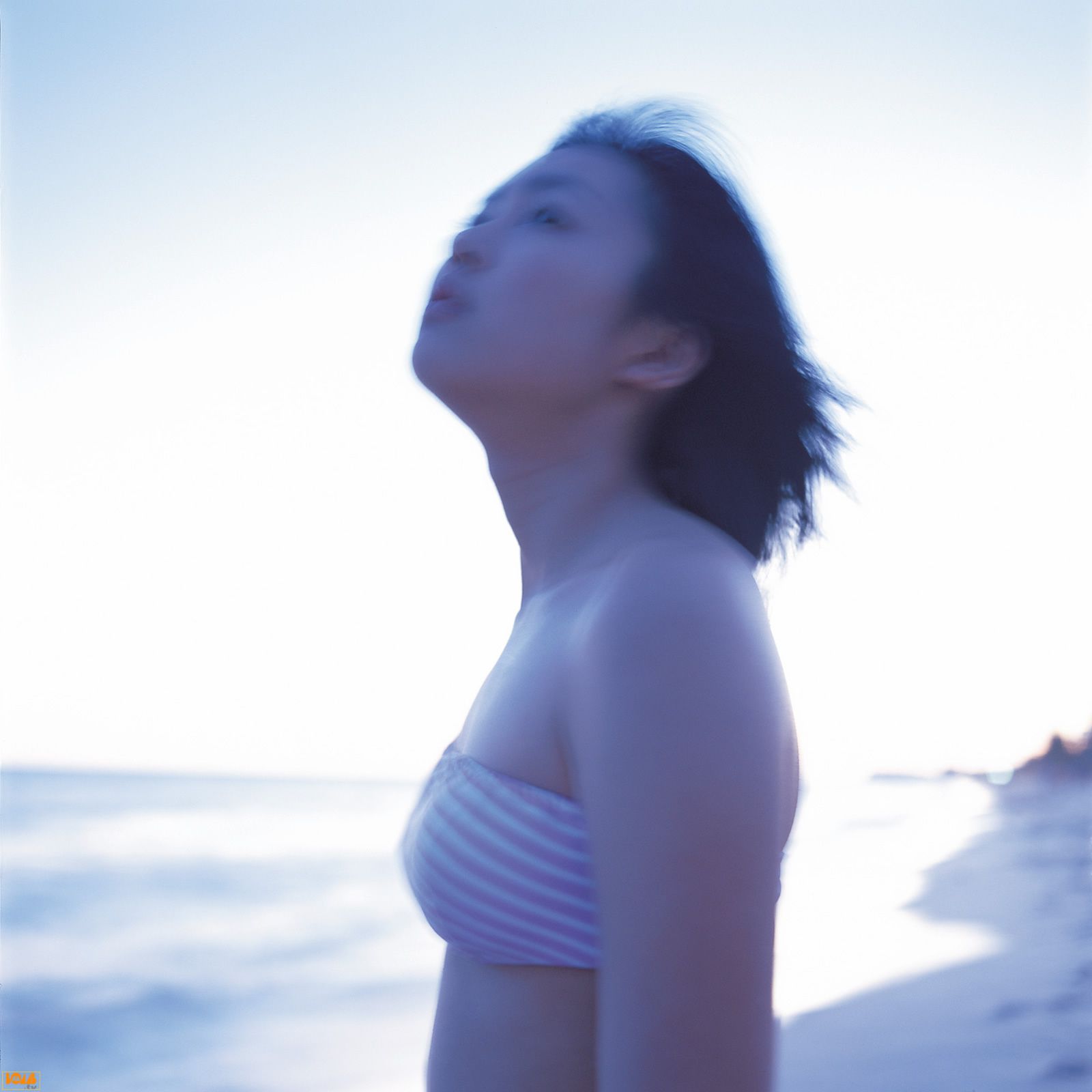 黒川芽以《Nina – Special Wallpaper》  [Bomb.TV] 2004年12月刊