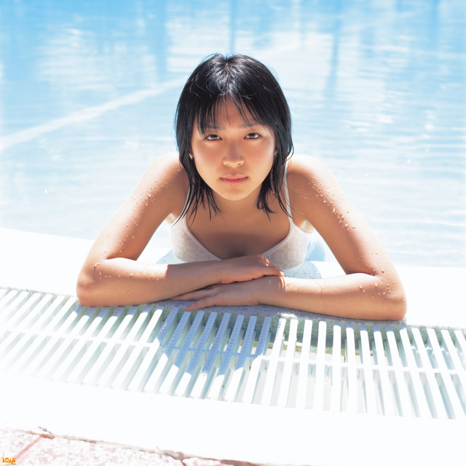 黒川芽以《Nina – Special Wallpaper》  [Bomb.TV] 2004年12月刊
