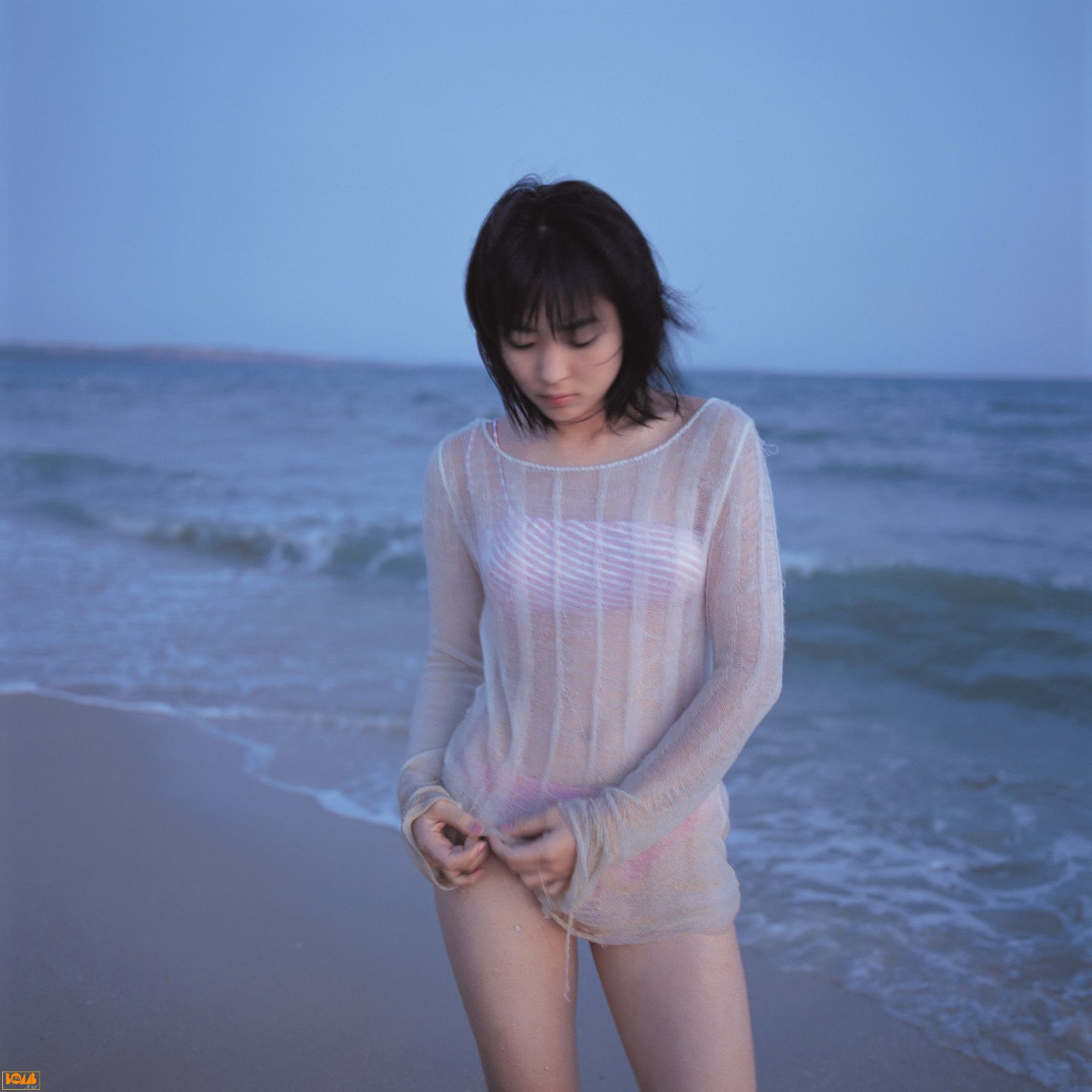 黒川芽以《Nina – Special Wallpaper》  [Bomb.TV] 2004年12月刊